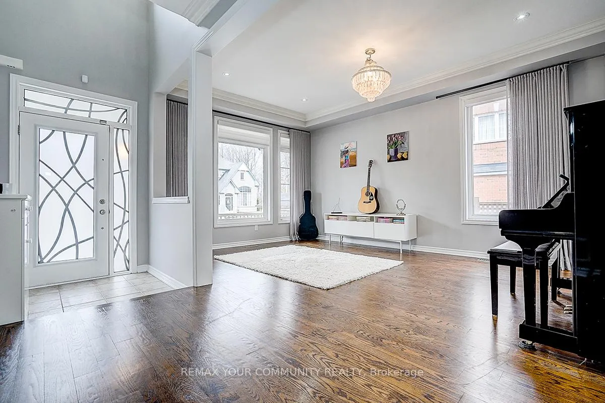 Photo 5 of 160 Maria Road, Markham, Wismer — HOMEH