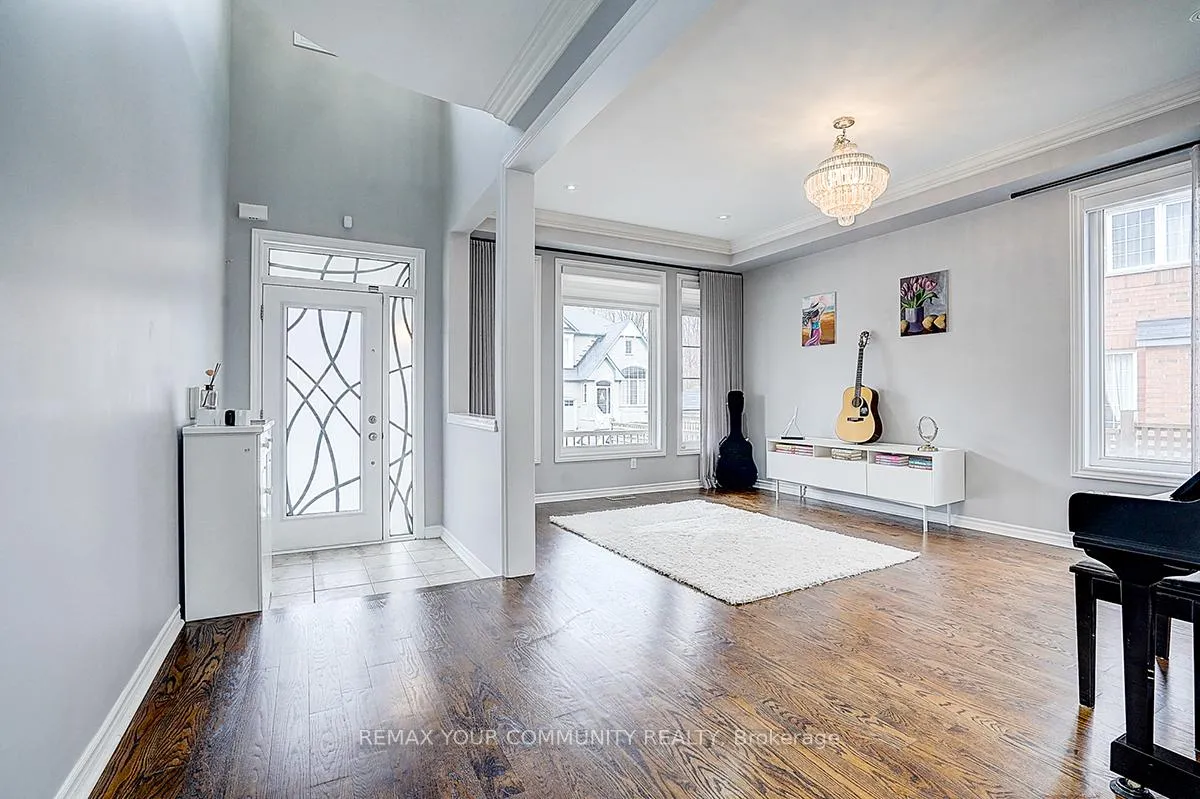 Photo 6 of 160 Maria Road, Markham, Wismer — HOMEH