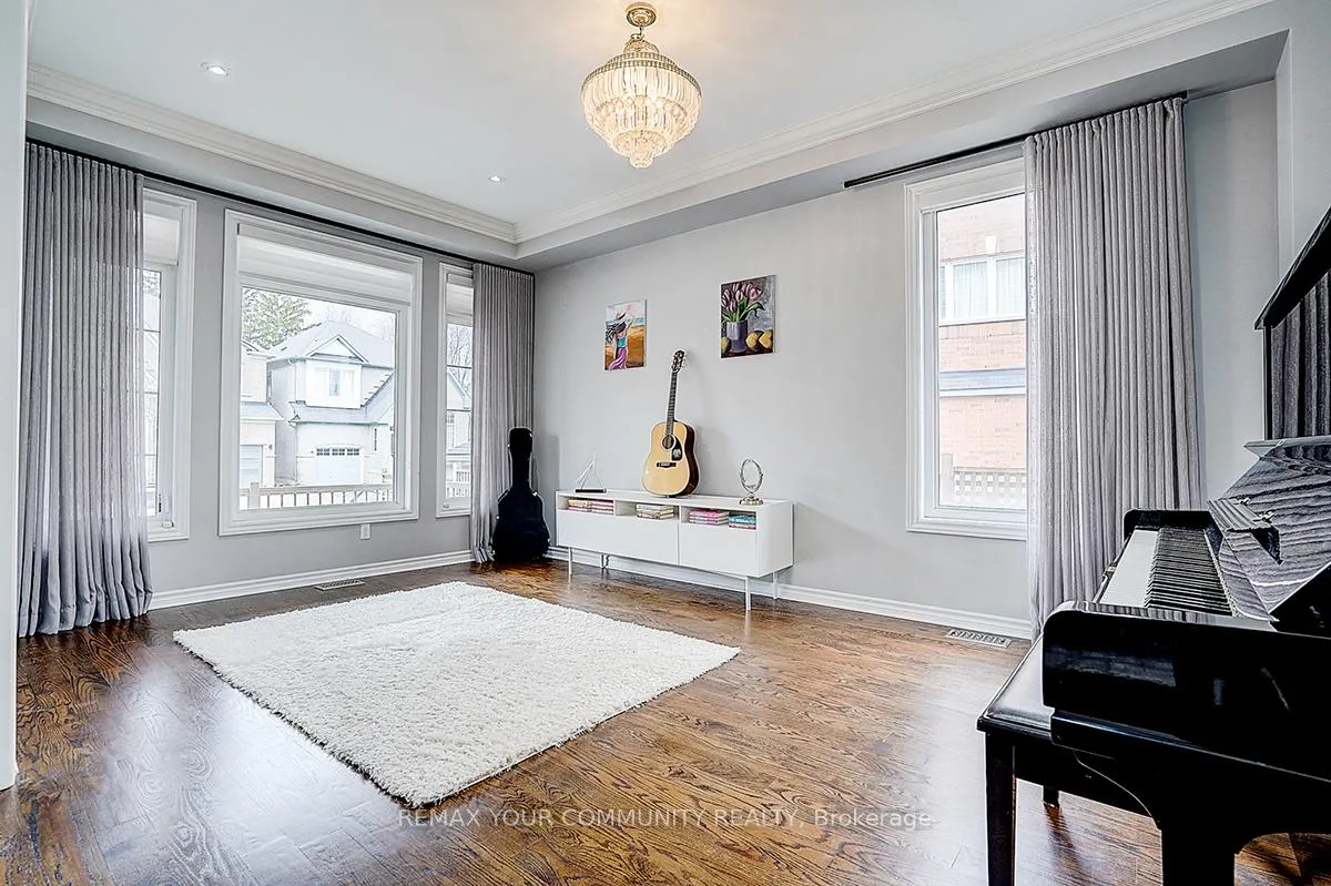 Photo 7 of 160 Maria Road, Markham, Wismer — HOMEH