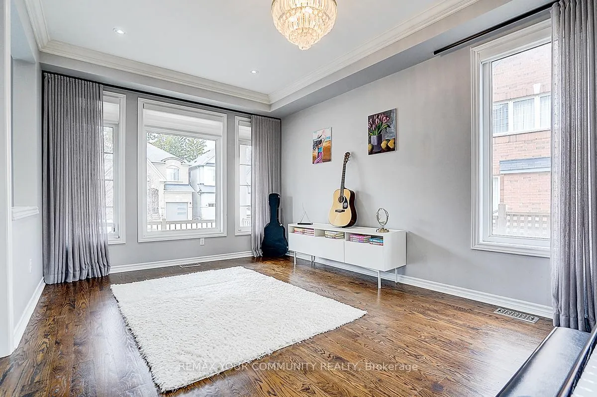 Photo 8 of 160 Maria Road, Markham, Wismer — HOMEH