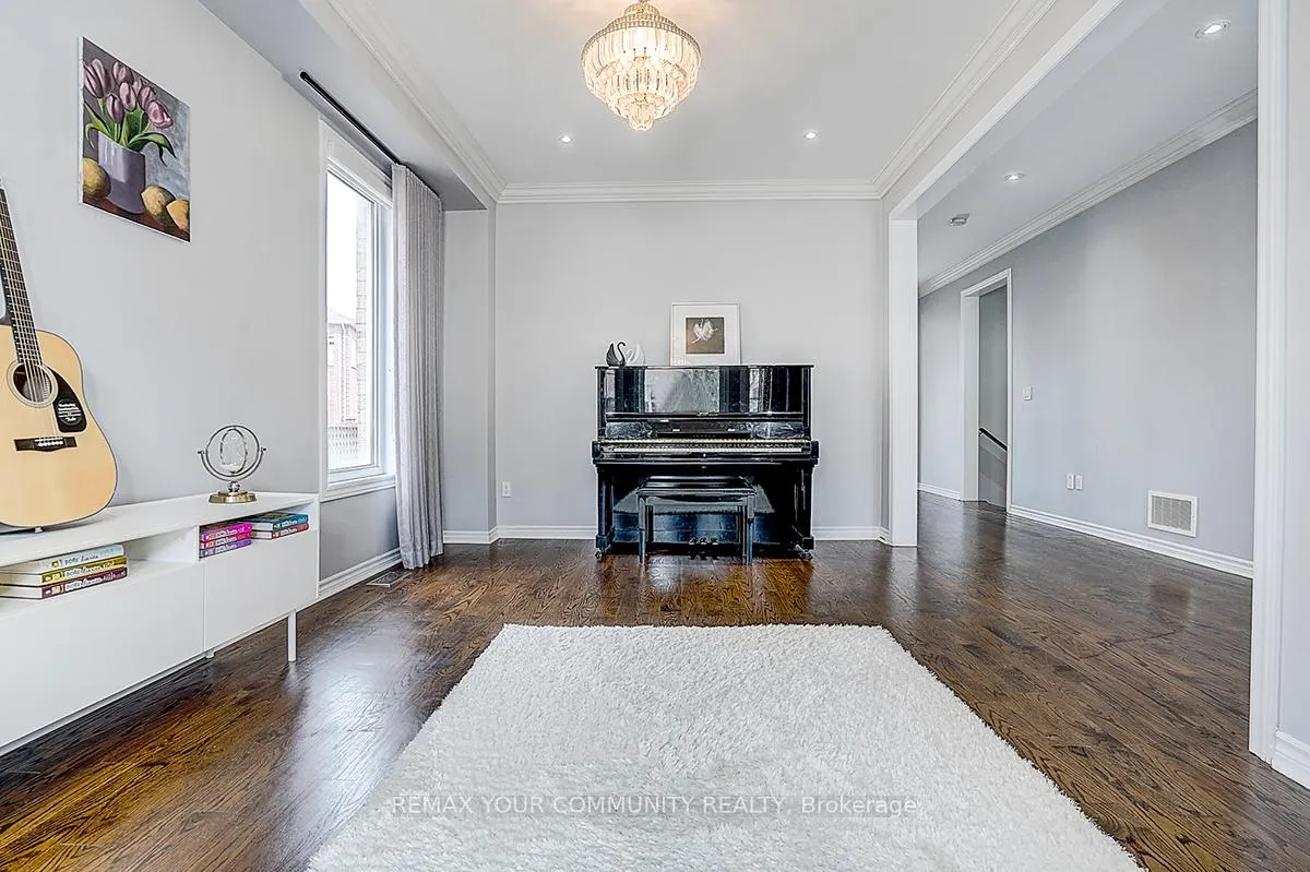 Photo 13 of 160 Maria Road, Markham, Wismer — HOMEH