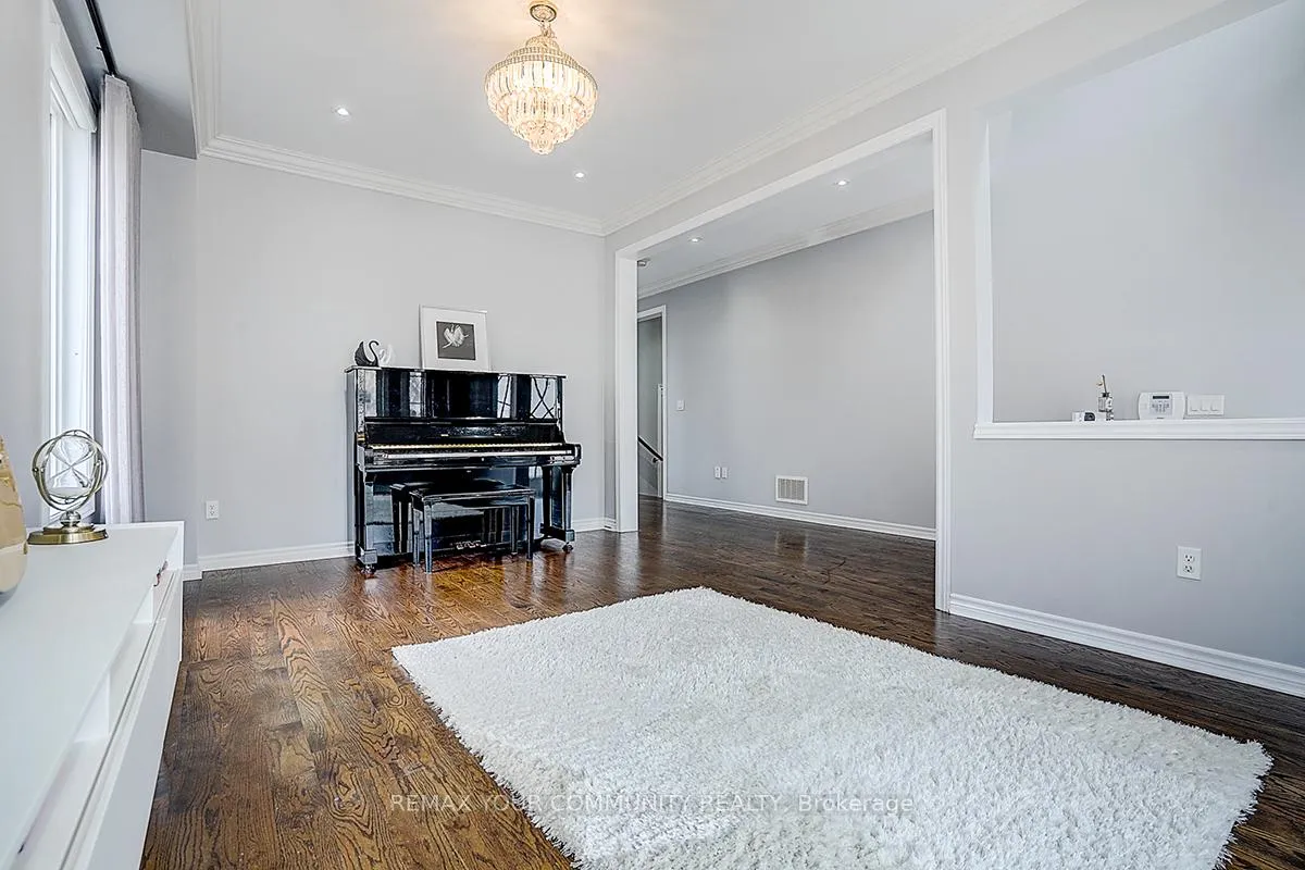 Photo 15 of 160 Maria Road, Markham, Wismer — HOMEH