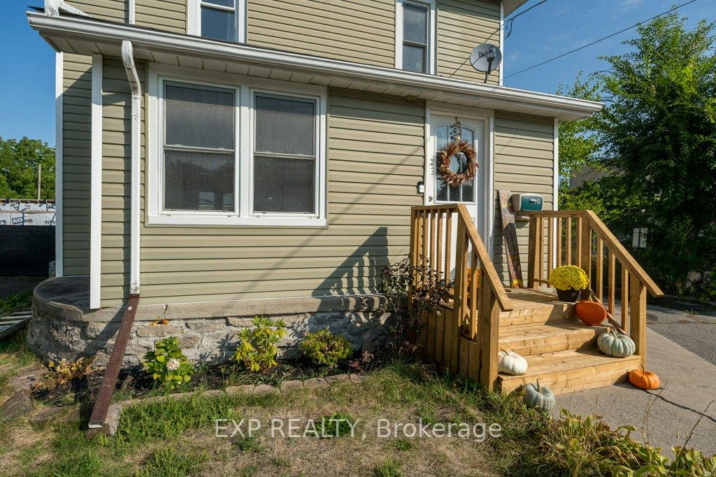 Photo 4 of 14 Sillers Avenue, Quinte West, Trenton Ward — HOMEH