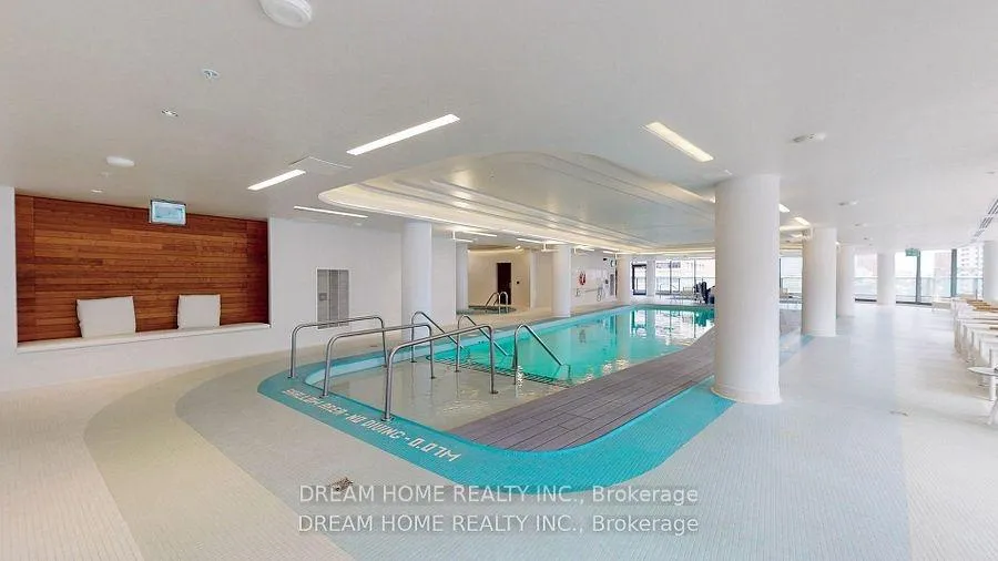 Photo 5 of Unit 1304, 11 Wellesley Street W, Toronto, Bay Street Corridor — HOMEH