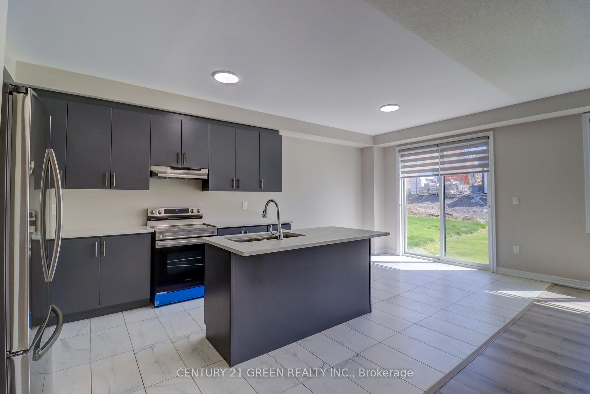 Photo 11 of 2053 Chris Mason Street, Oshawa, Kedron — HOMEH