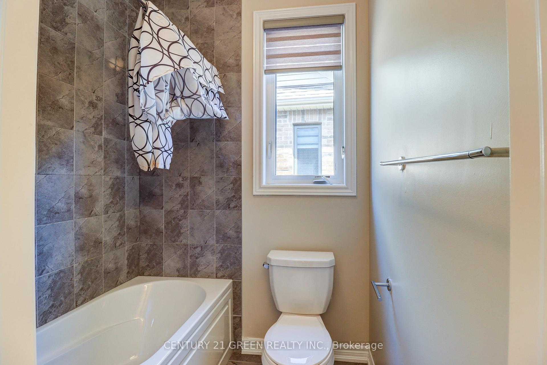 Photo 37 of 2053 Chris Mason Street, Oshawa, Kedron — HOMEH