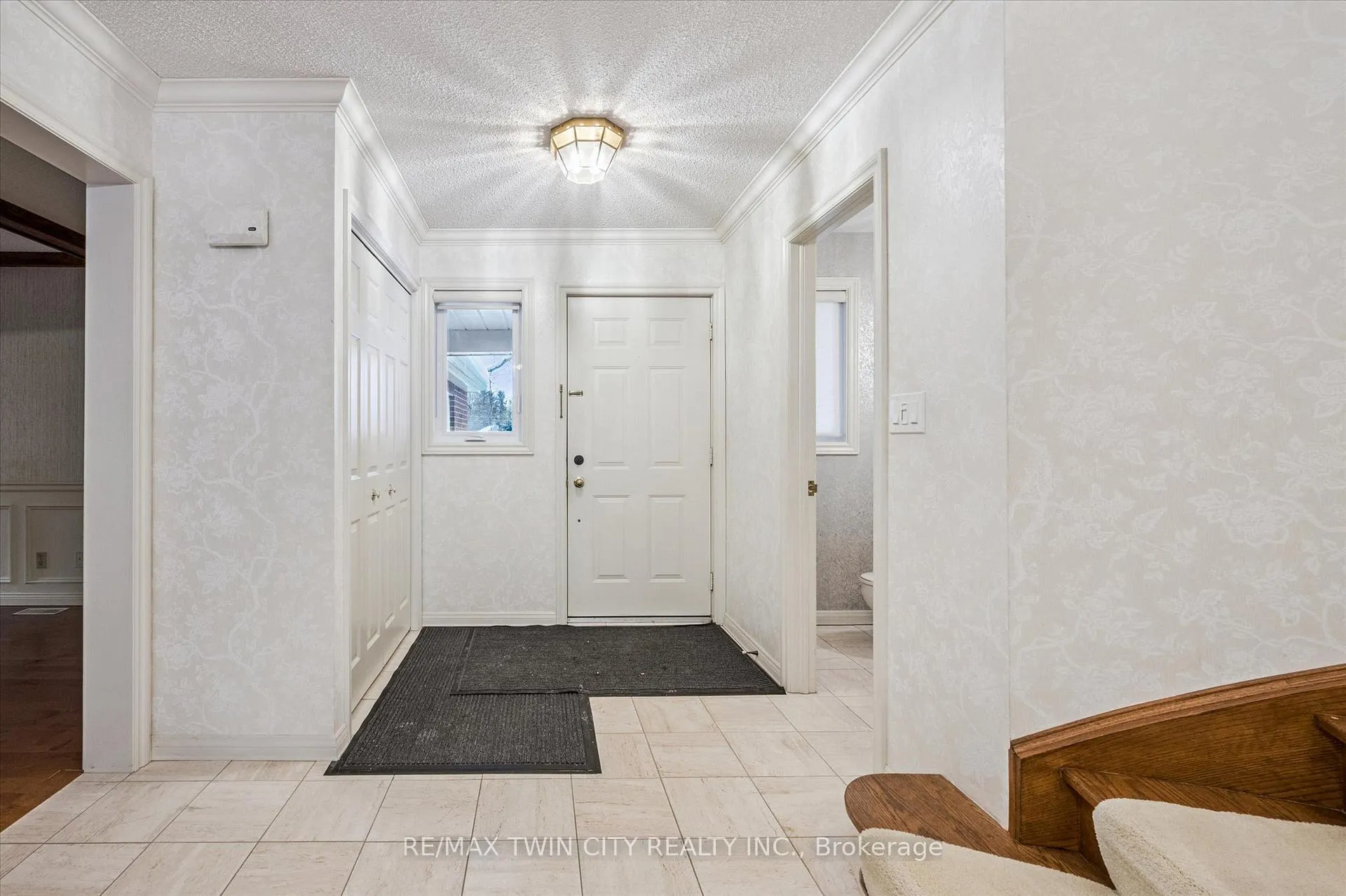 Photo 2 of Unit 5, 405 Glasgow Street, Kitchener — HOMEH