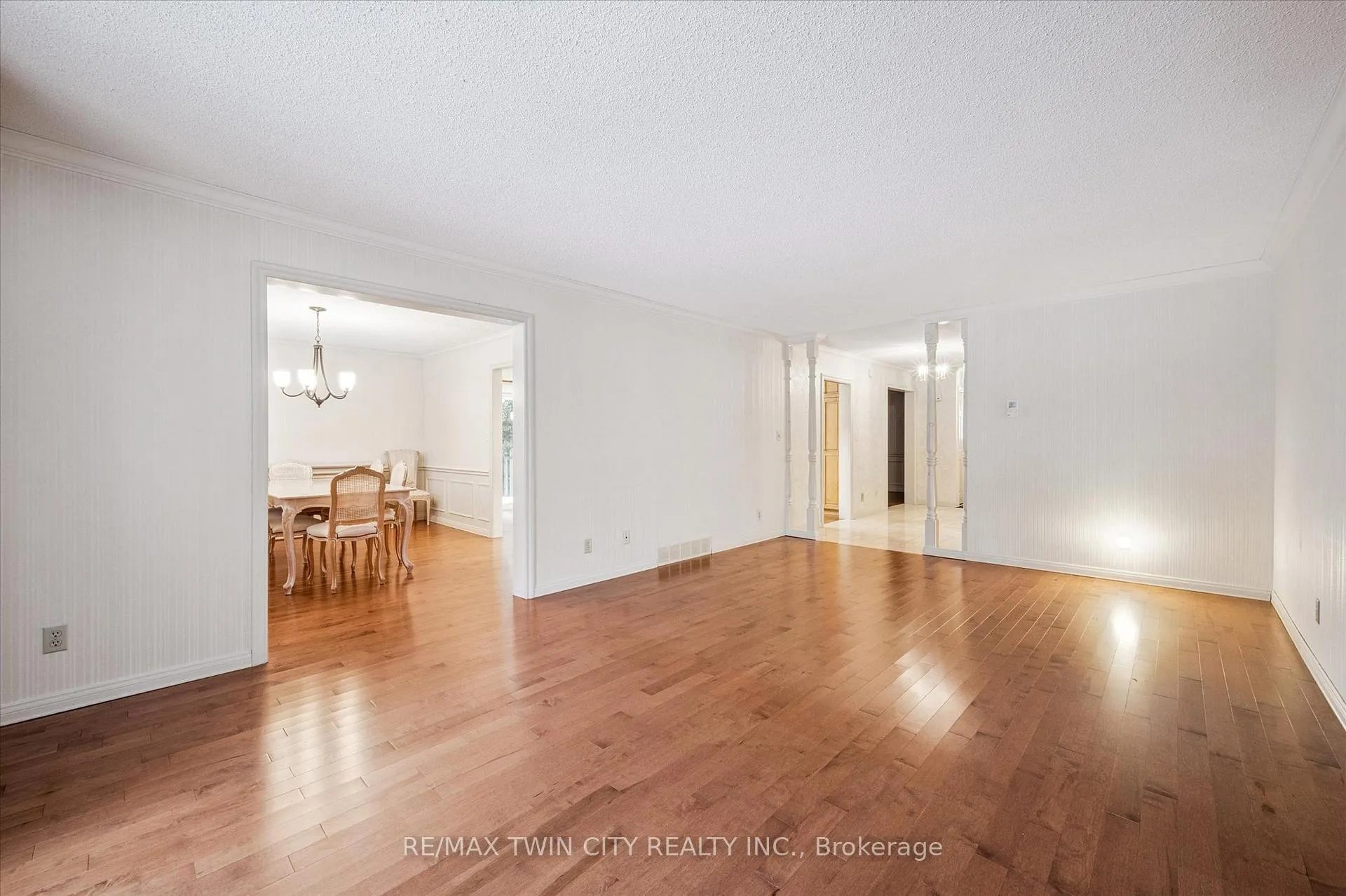 Photo 5 of Unit 5, 405 Glasgow Street, Kitchener — HOMEH