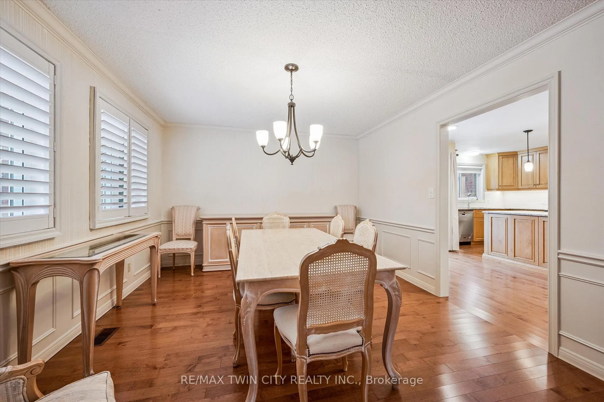 Photo 6 of Unit 5, 405 Glasgow Street, Kitchener — HOMEH
