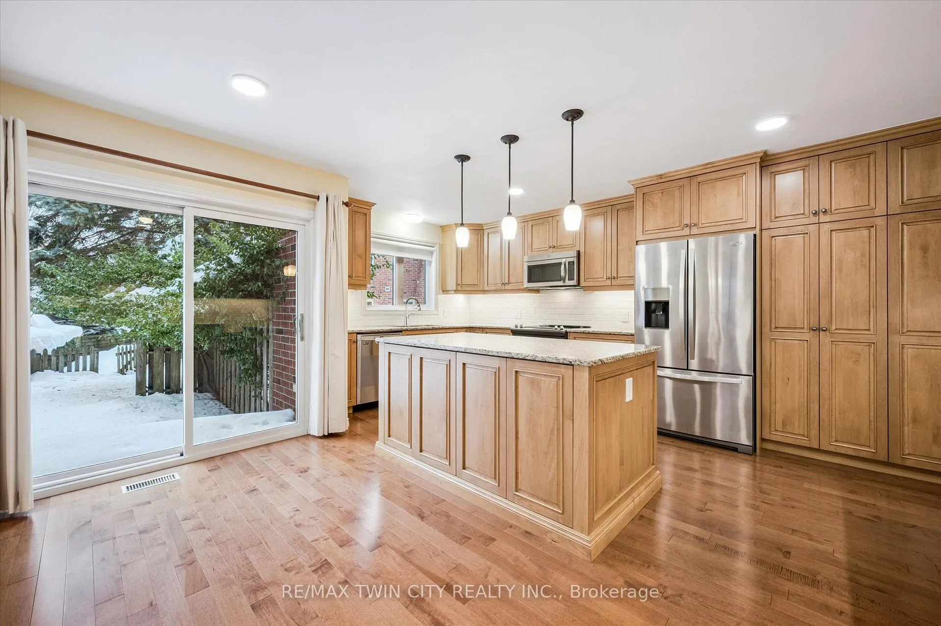 Photo 8 of Unit 5, 405 Glasgow Street, Kitchener — HOMEH