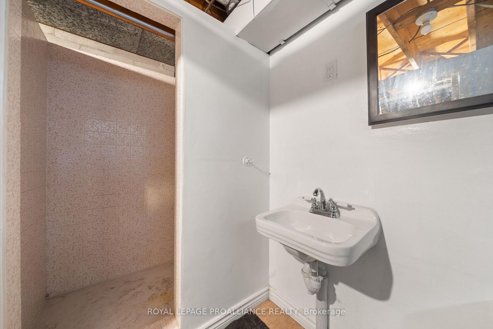 Photo 10 of 14 Haig Street, Quinte West, Sidney Ward — HOMEH