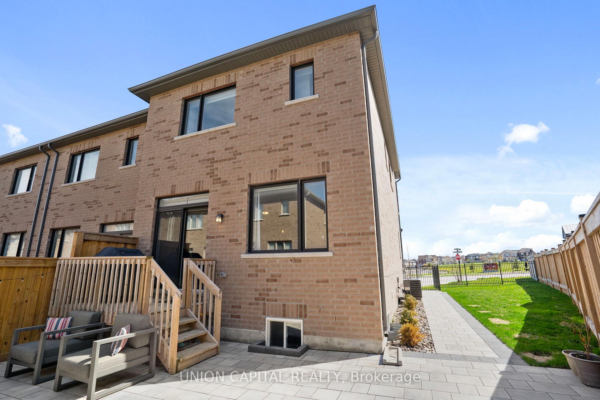 Photo 2 of 1150 Drawstring Lane, Pickering, Rural Pickering — HOMEH