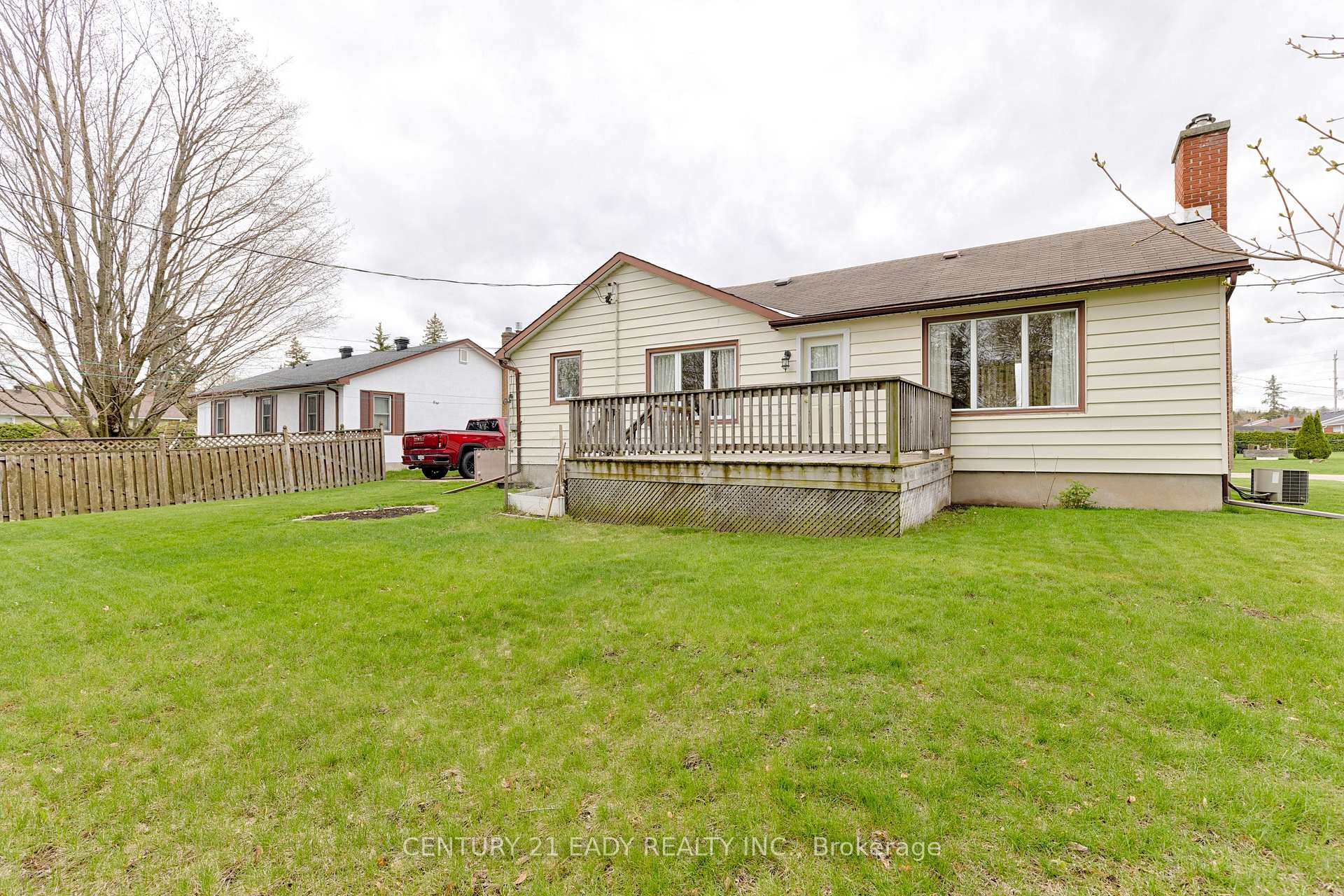 Photo 35 of 665 Coleraine Drive, Renfrew — HOMEH