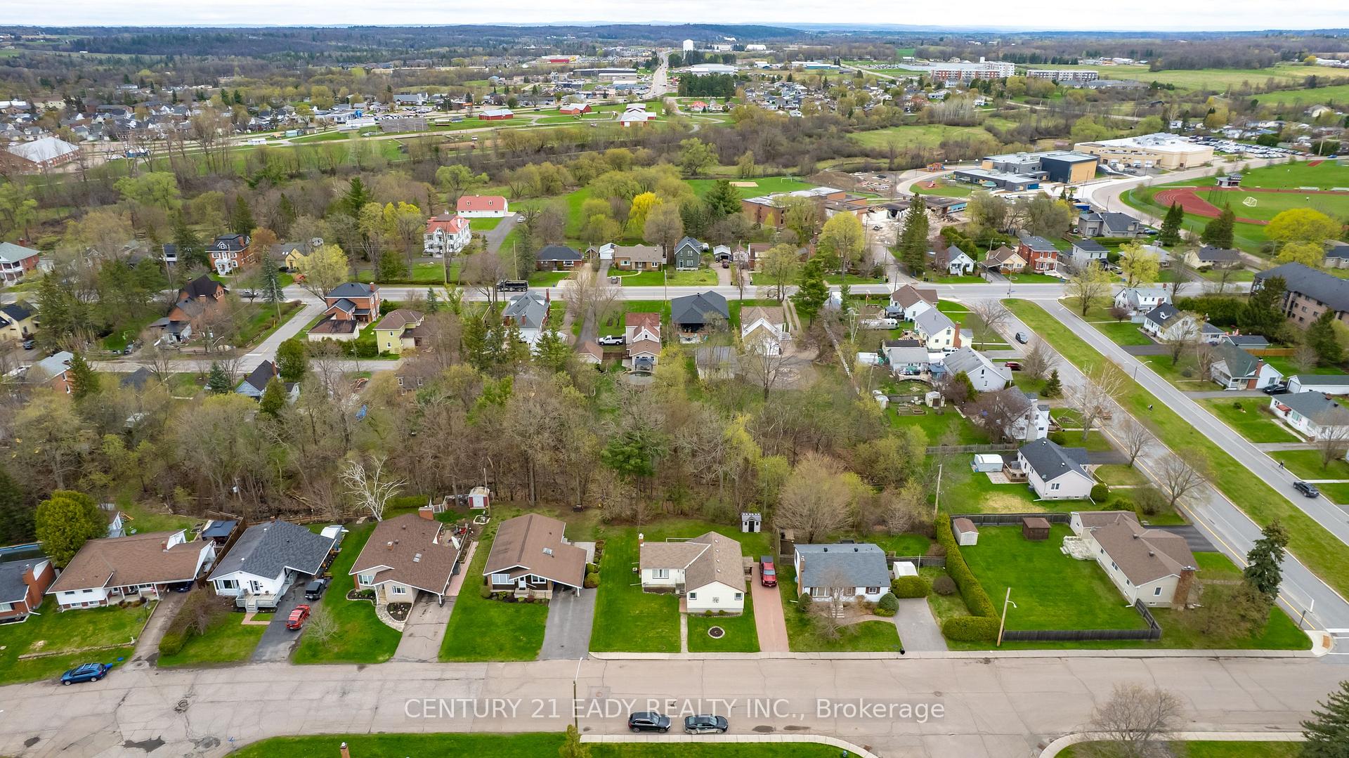 Photo 40 of 665 Coleraine Drive, Renfrew — HOMEH
