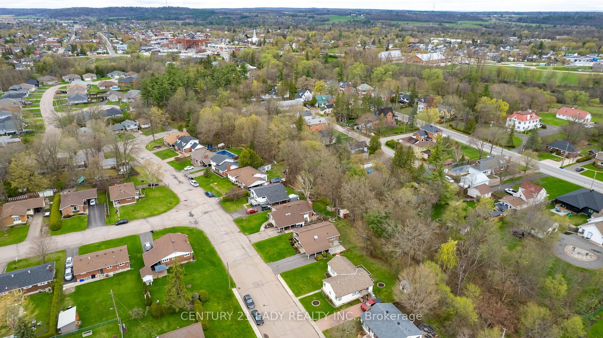 Photo 64 of 665 Coleraine Drive, Renfrew — HOMEH