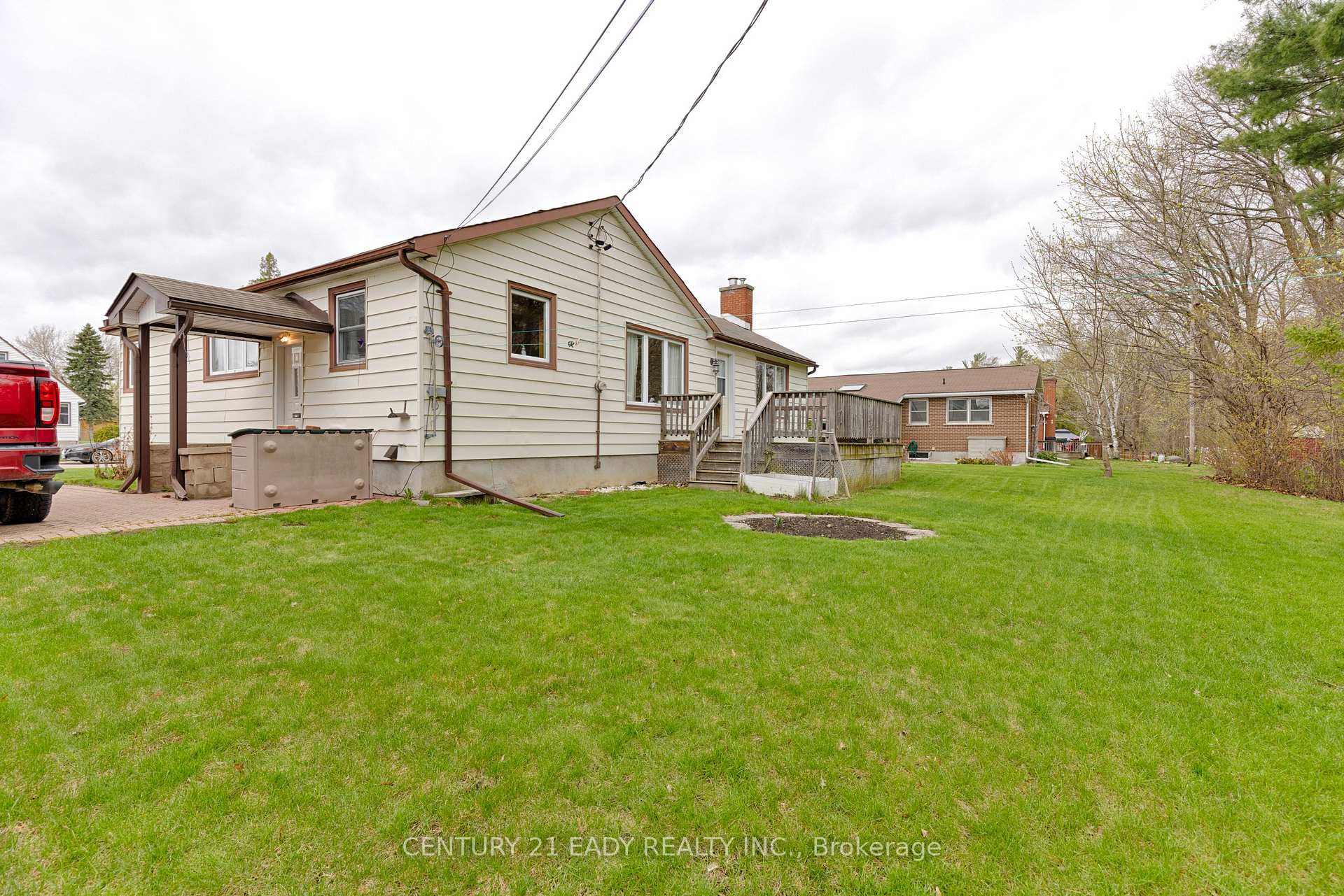 Photo 65 of 665 Coleraine Drive, Renfrew — HOMEH