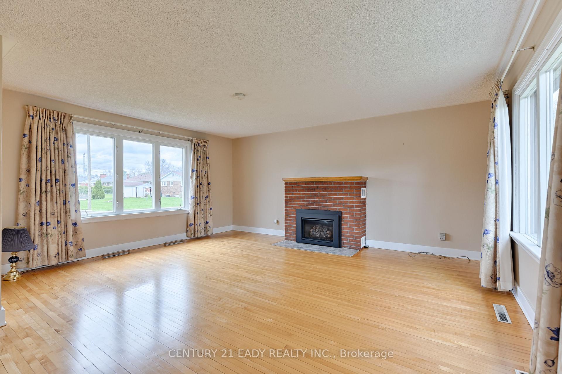 Photo 69 of 665 Coleraine Drive, Renfrew — HOMEH