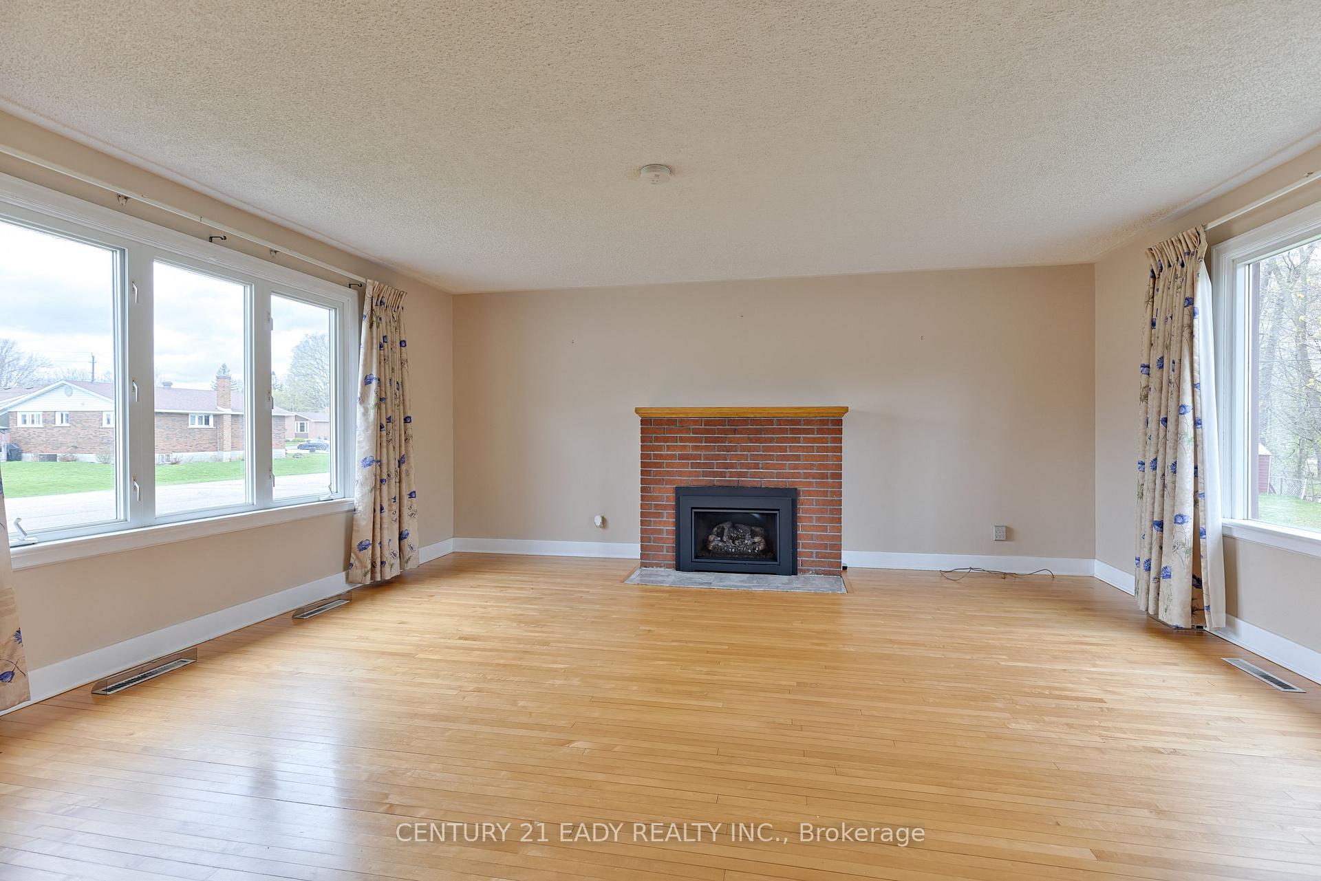 Photo 71 of 665 Coleraine Drive, Renfrew — HOMEH