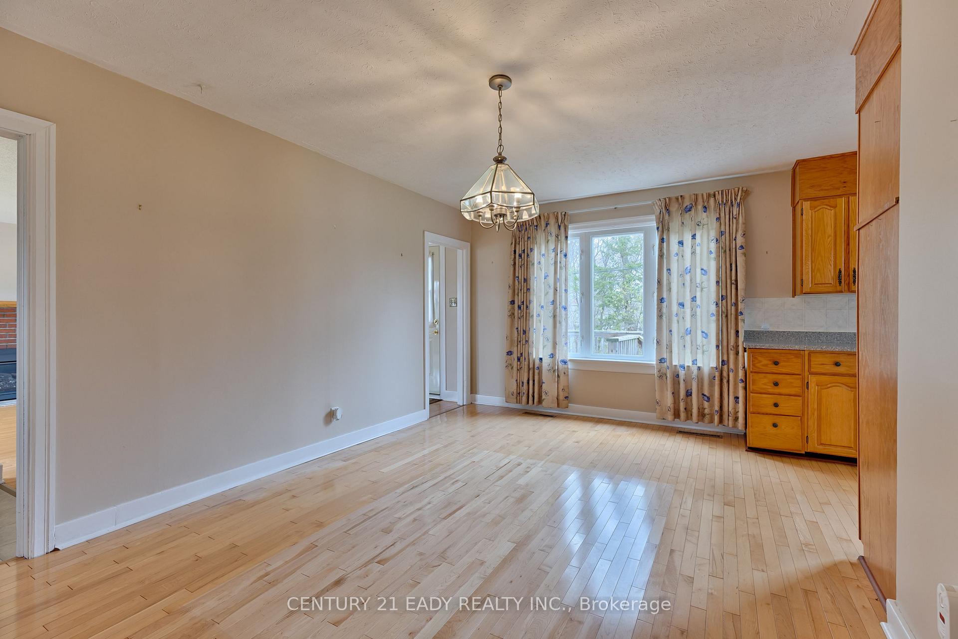 Photo 73 of 665 Coleraine Drive, Renfrew — HOMEH