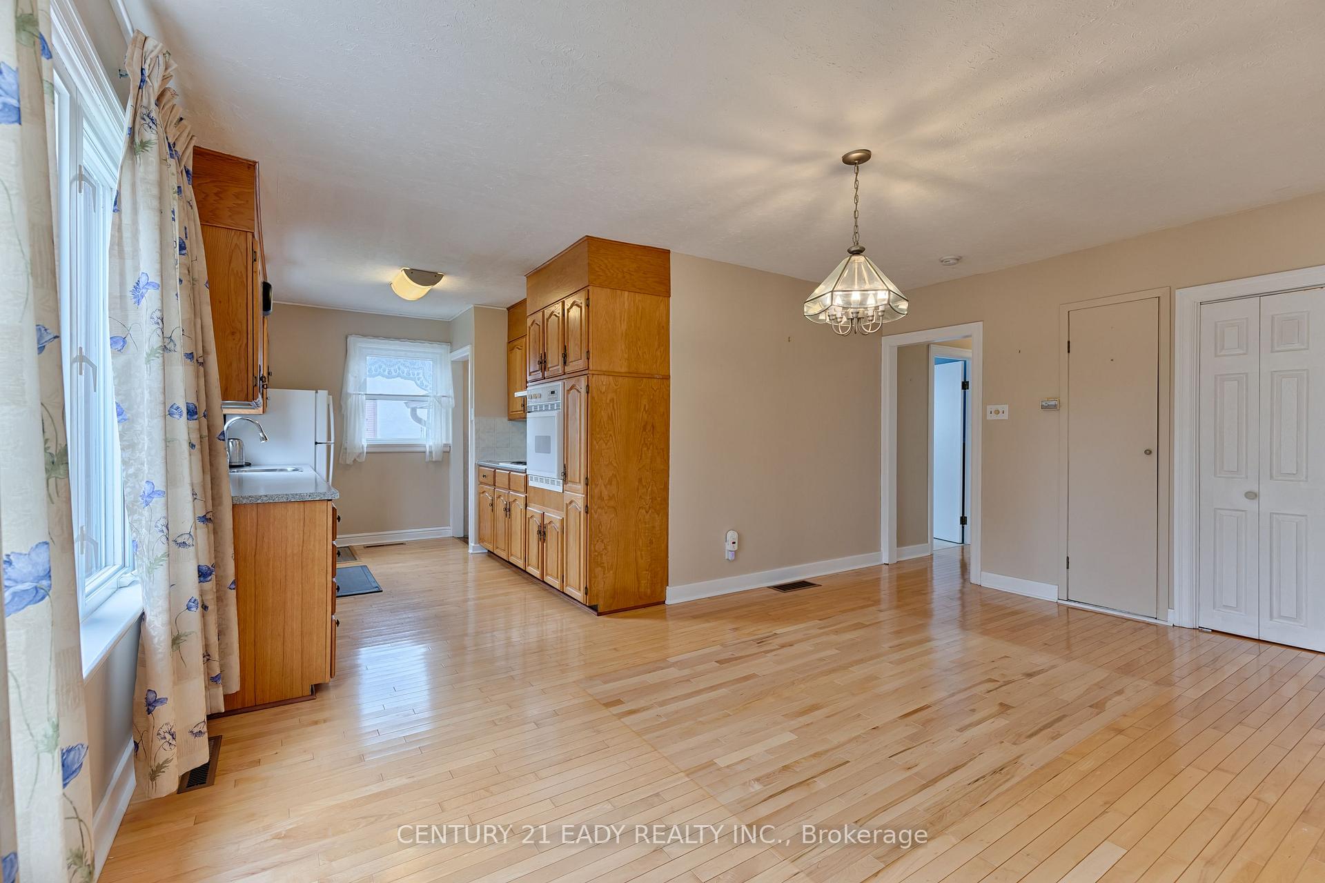 Photo 79 of 665 Coleraine Drive, Renfrew — HOMEH