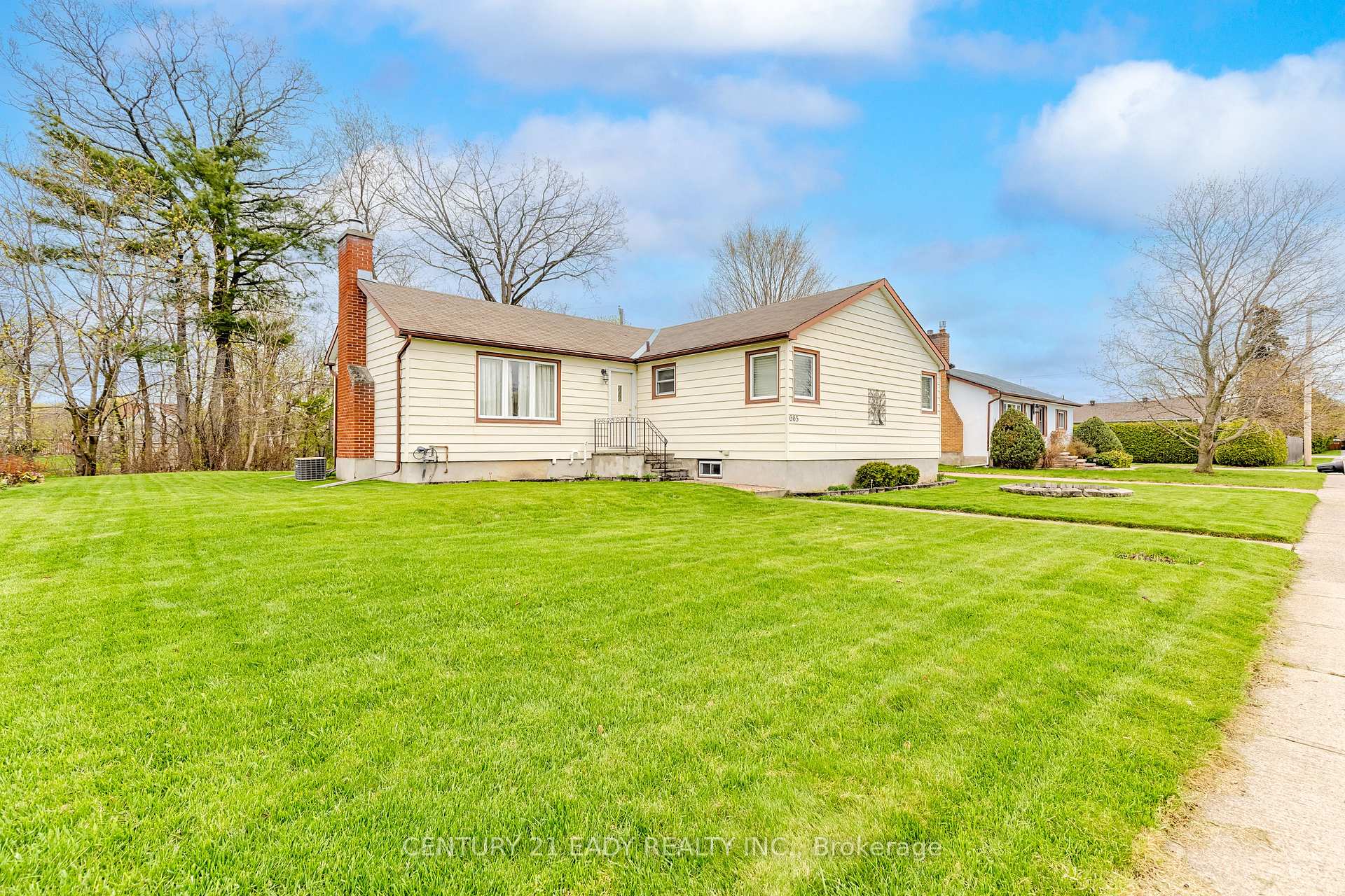 Photo 43 of 665 Coleraine Drive, Renfrew — HOMEH