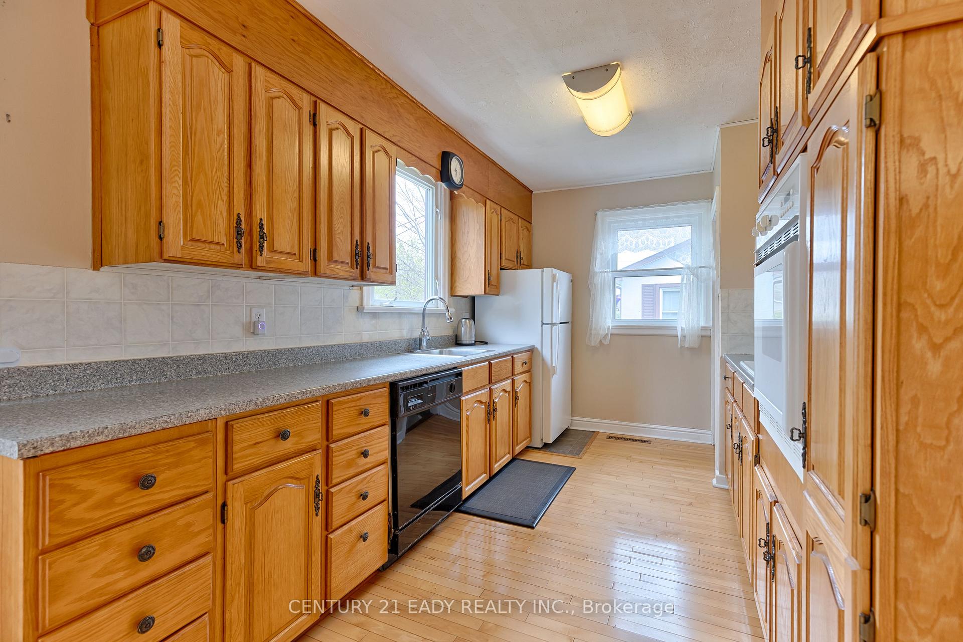 Photo 54 of 665 Coleraine Drive, Renfrew — HOMEH