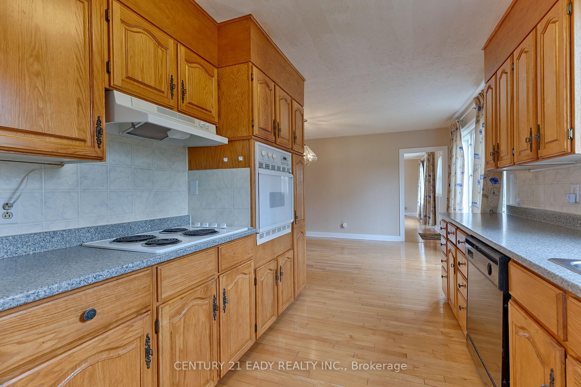 Photo 56 of 665 Coleraine Drive, Renfrew — HOMEH
