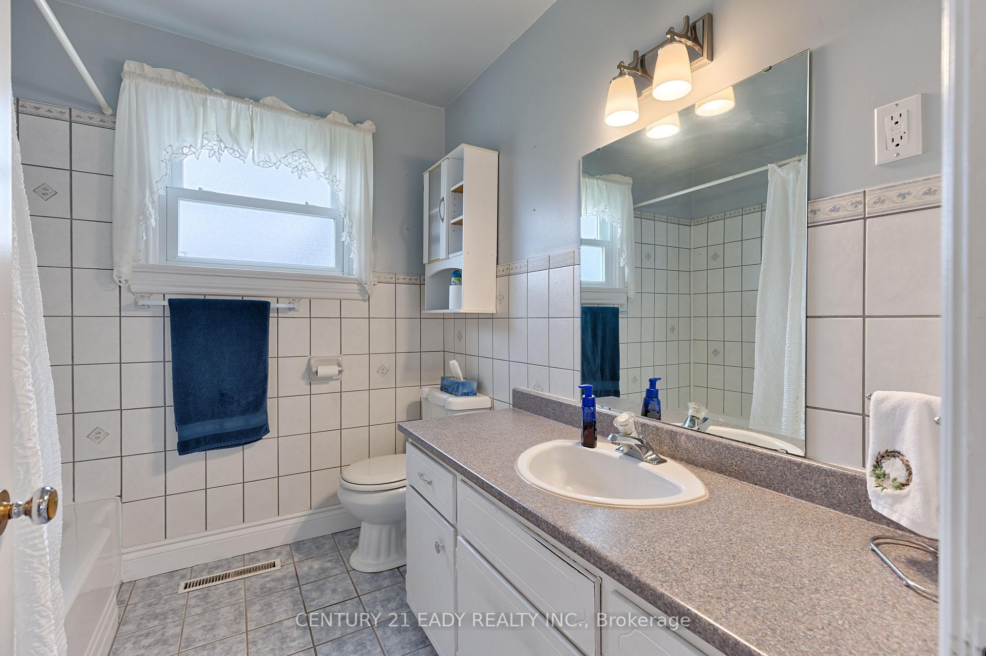 Photo 85 of 665 Coleraine Drive, Renfrew — HOMEH