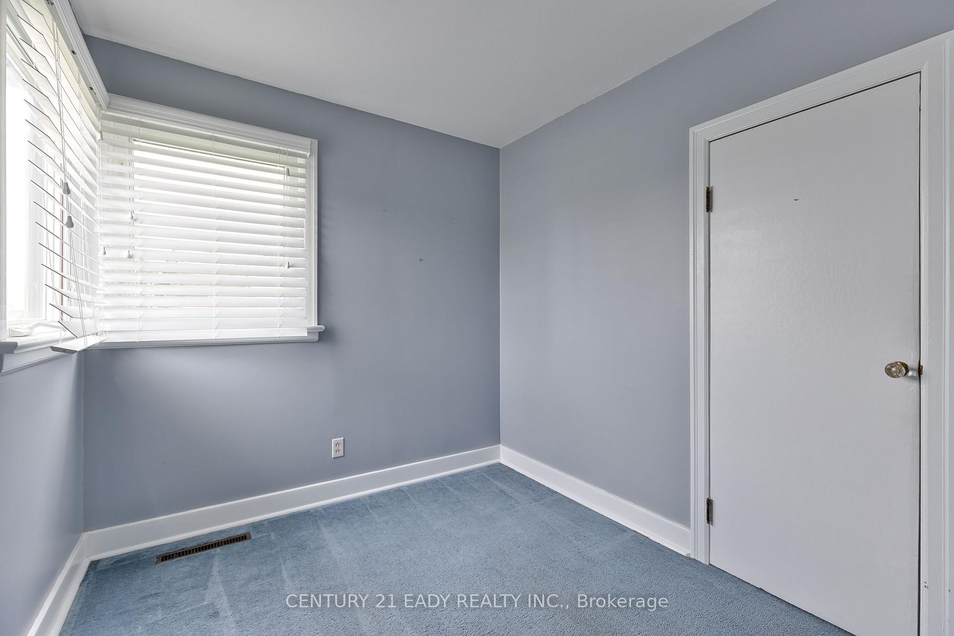 Photo 86 of 665 Coleraine Drive, Renfrew — HOMEH