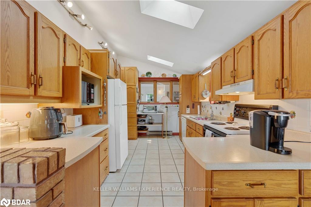 Photo 10 of 2396 Lakeshore Drive, Ramara, Brechin — HOMEH