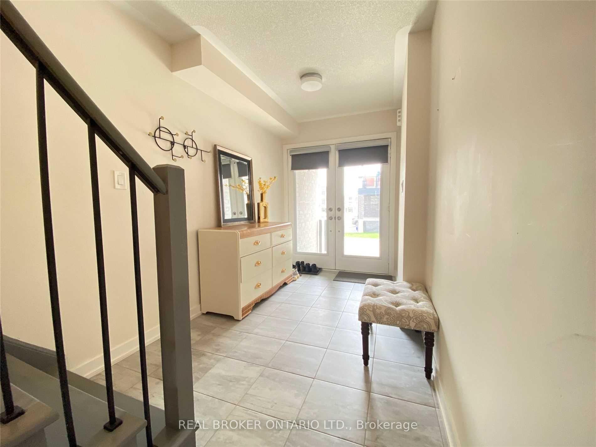 Photo 2 of 2508 Castlegate Crossing, Pickering, Duffin Heights — HOMEH