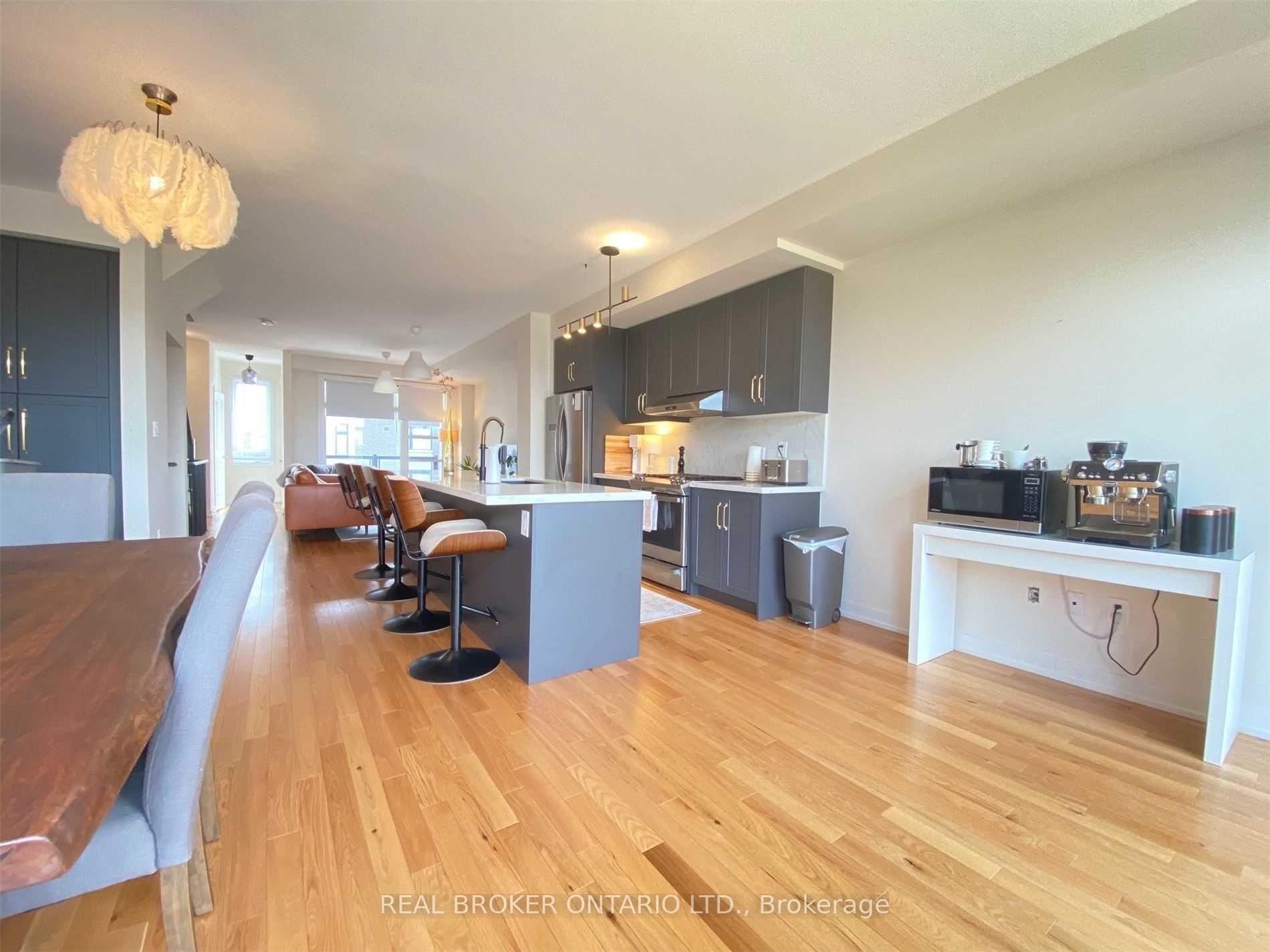 Photo 3 of 2508 Castlegate Crossing, Pickering, Duffin Heights — HOMEH