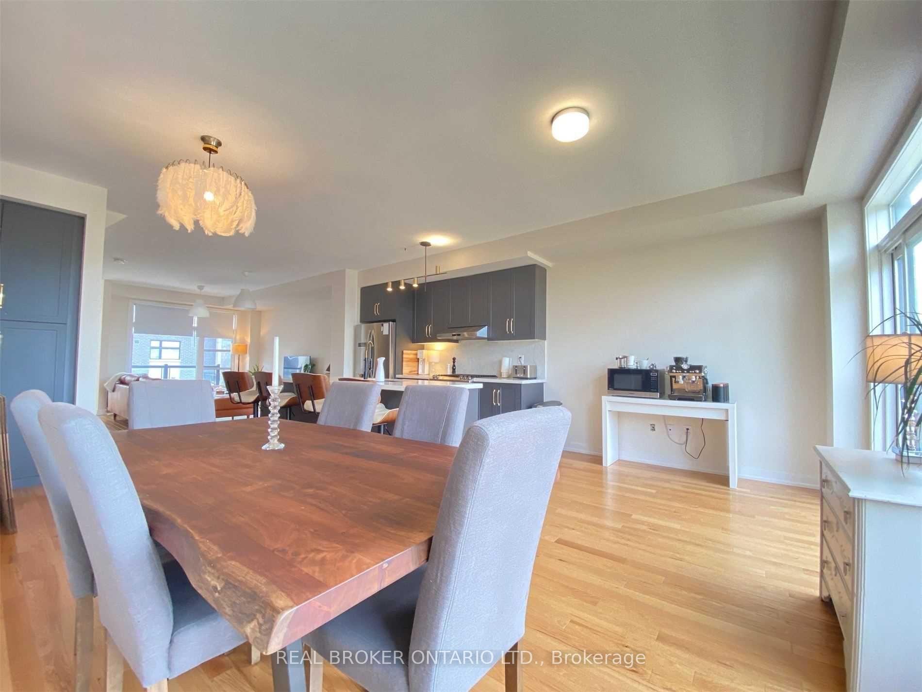 Photo 4 of 2508 Castlegate Crossing, Pickering, Duffin Heights — HOMEH