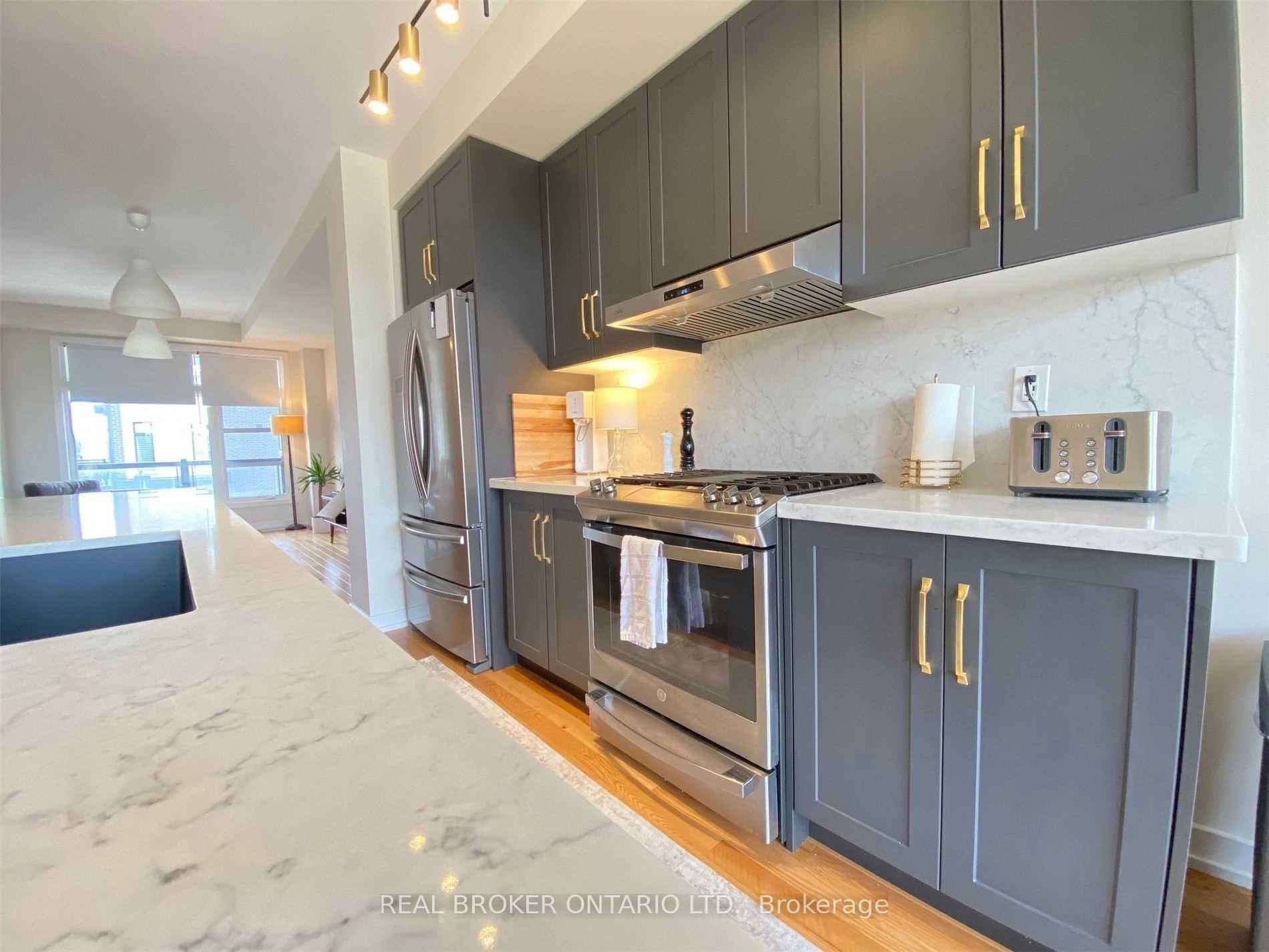 Photo 10 of 2508 Castlegate Crossing, Pickering, Duffin Heights — HOMEH