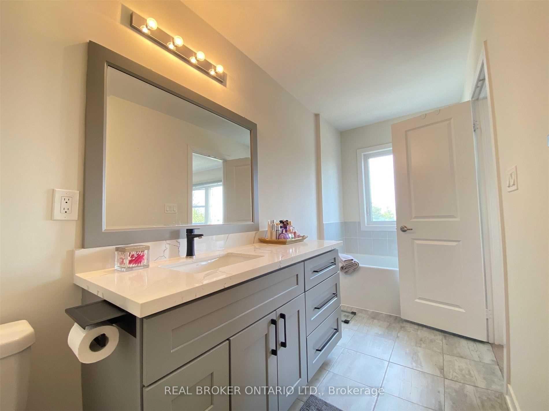 Photo 28 of 2508 Castlegate Crossing, Pickering, Duffin Heights — HOMEH