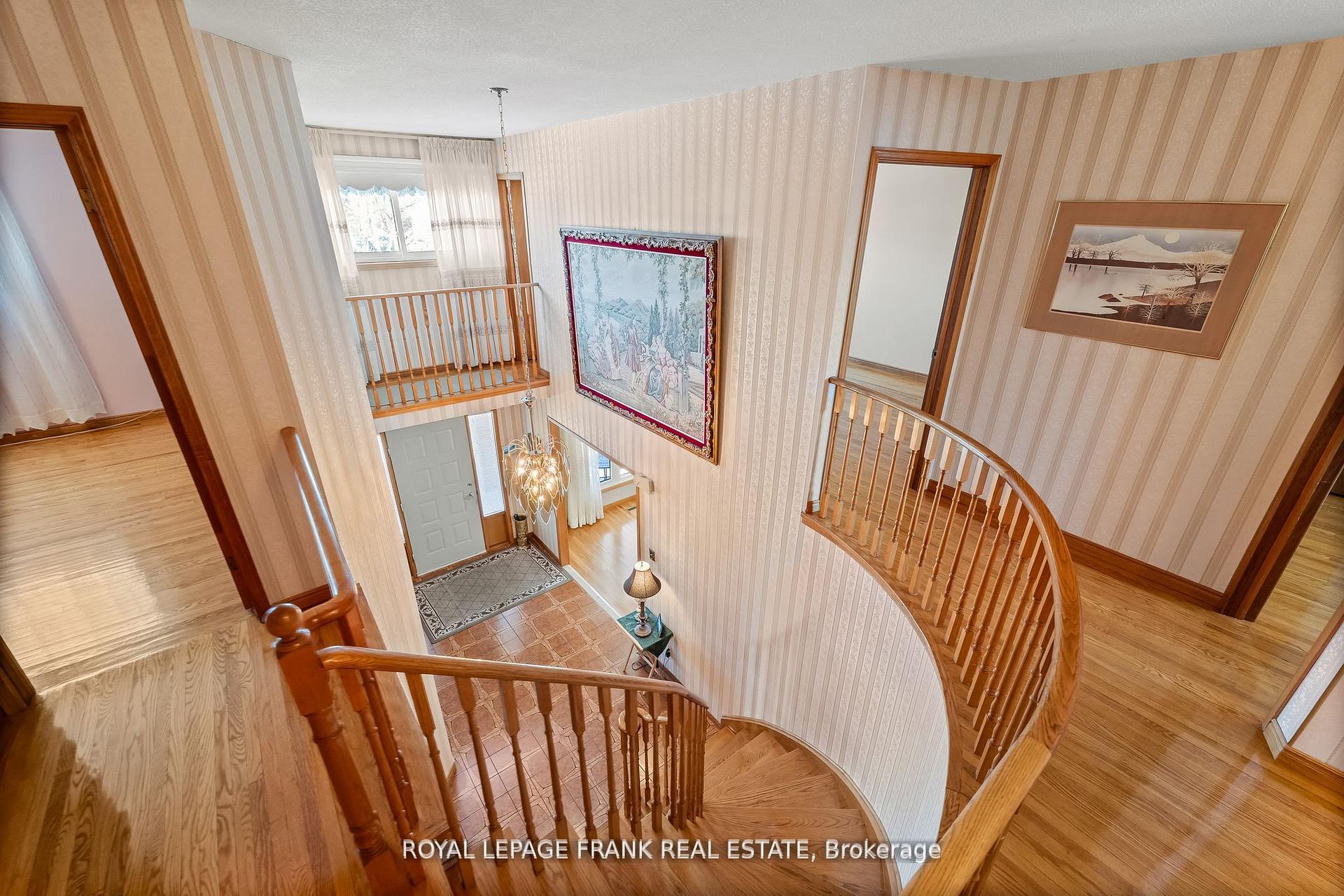 Photo 26 of 1402 Manitou Drive, Oshawa, Samac — HOMEH