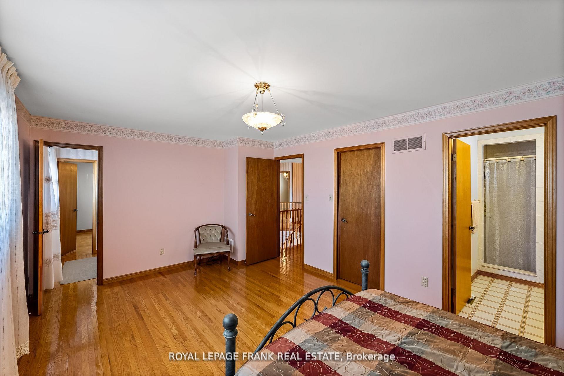 Photo 29 of 1402 Manitou Drive, Oshawa, Samac — HOMEH