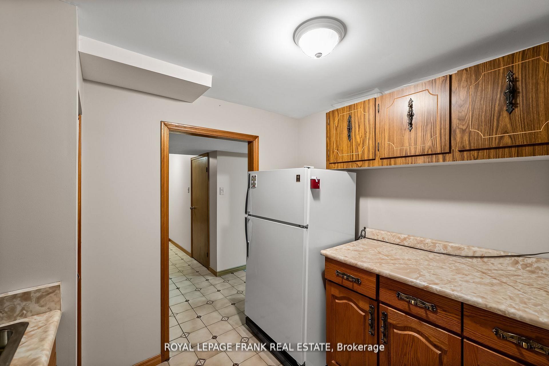 Photo 44 of 1402 Manitou Drive, Oshawa, Samac — HOMEH