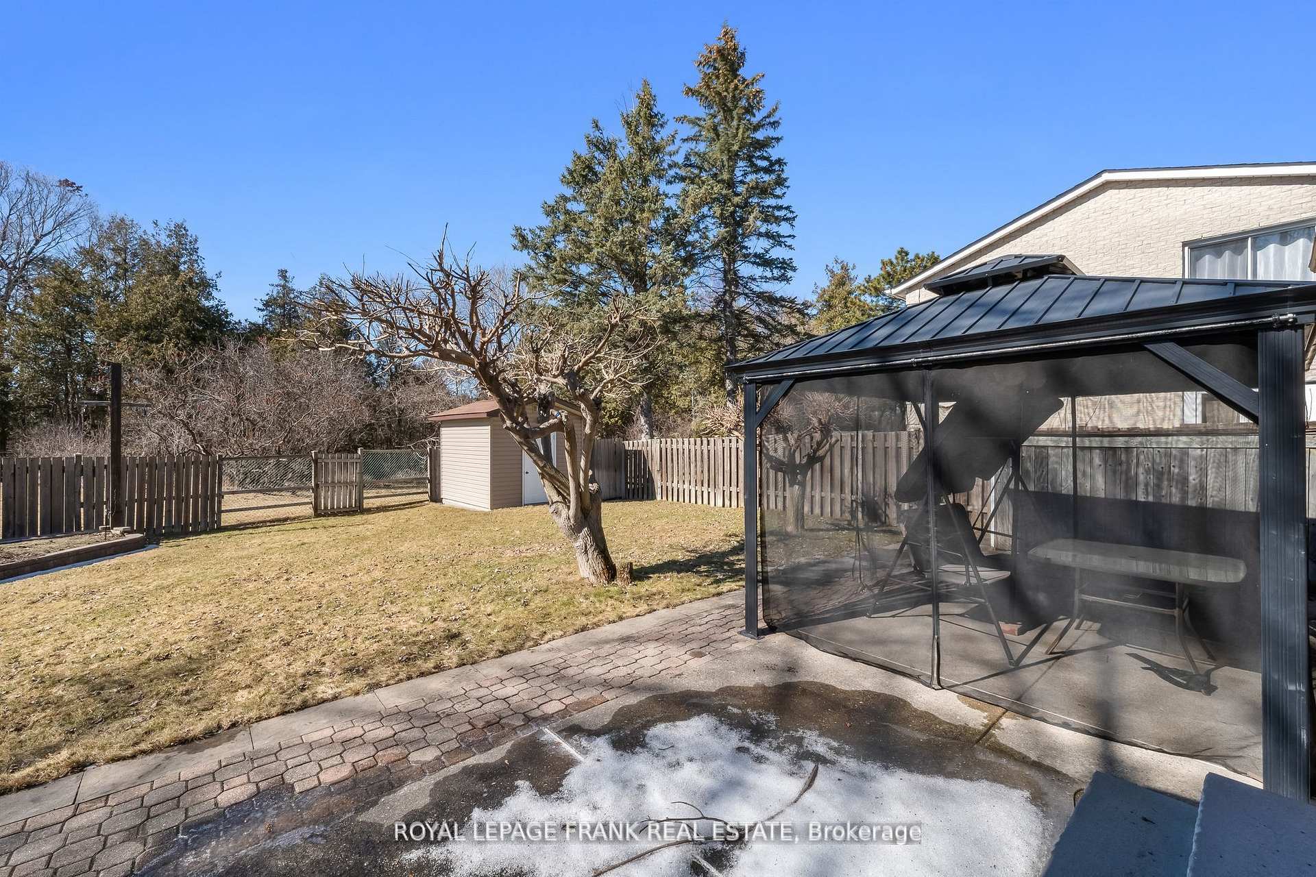 Photo 45 of 1402 Manitou Drive, Oshawa, Samac — HOMEH