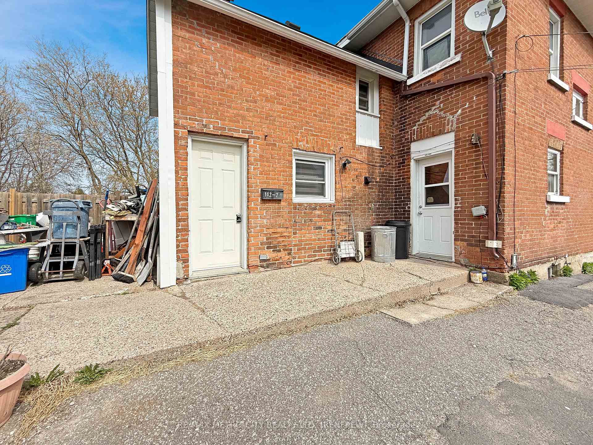 Photo 12 of 142 Bank Street S, Renfrew — HOMEH