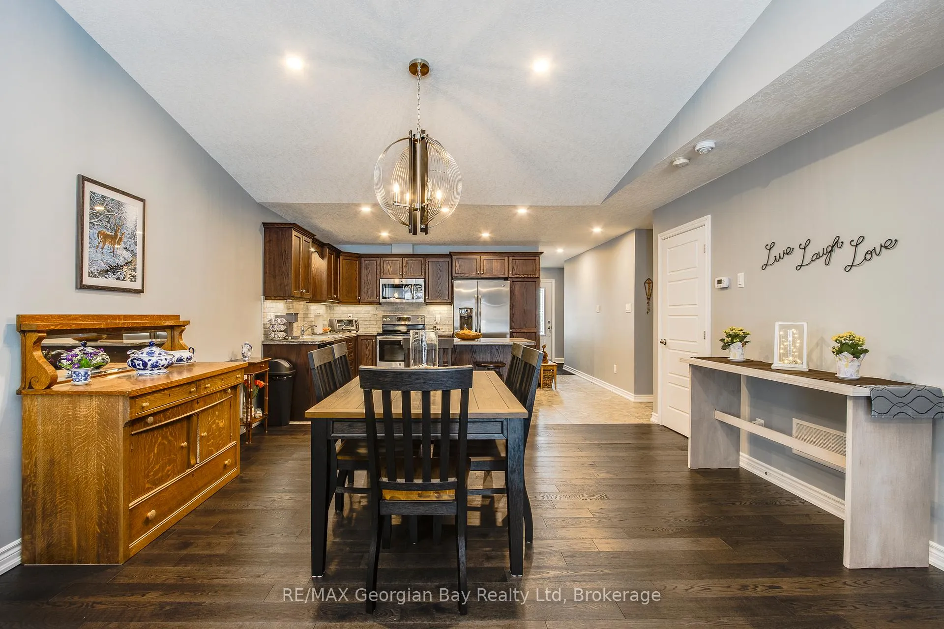 Photo 9 of 39 Chamberlain Crescent, Penetanguishene — HOMEH