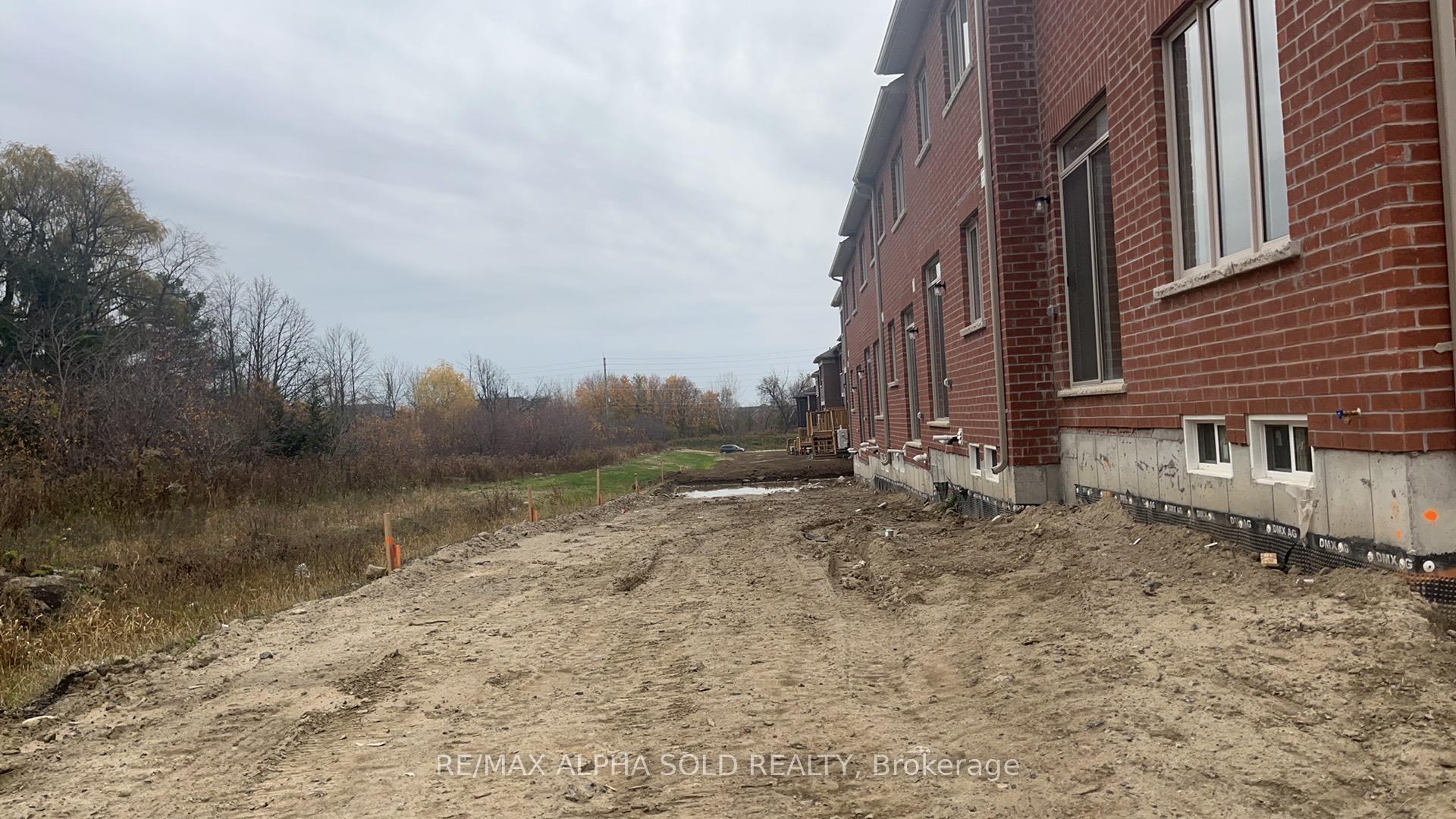 Photo 2 of 2847 Albatross Way, Pickering, Rural Pickering — HOMEH