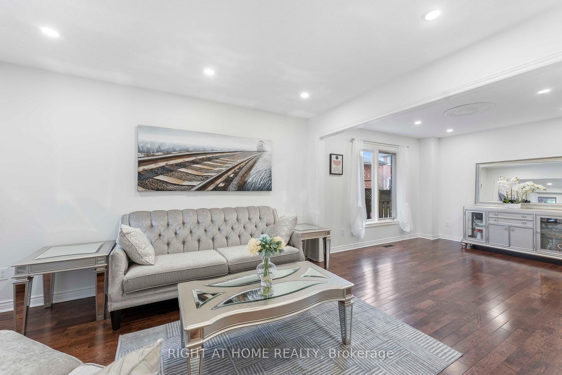 Photo 10 of 2528 Parkdale Street, Pickering, Liverpool — HOMEH