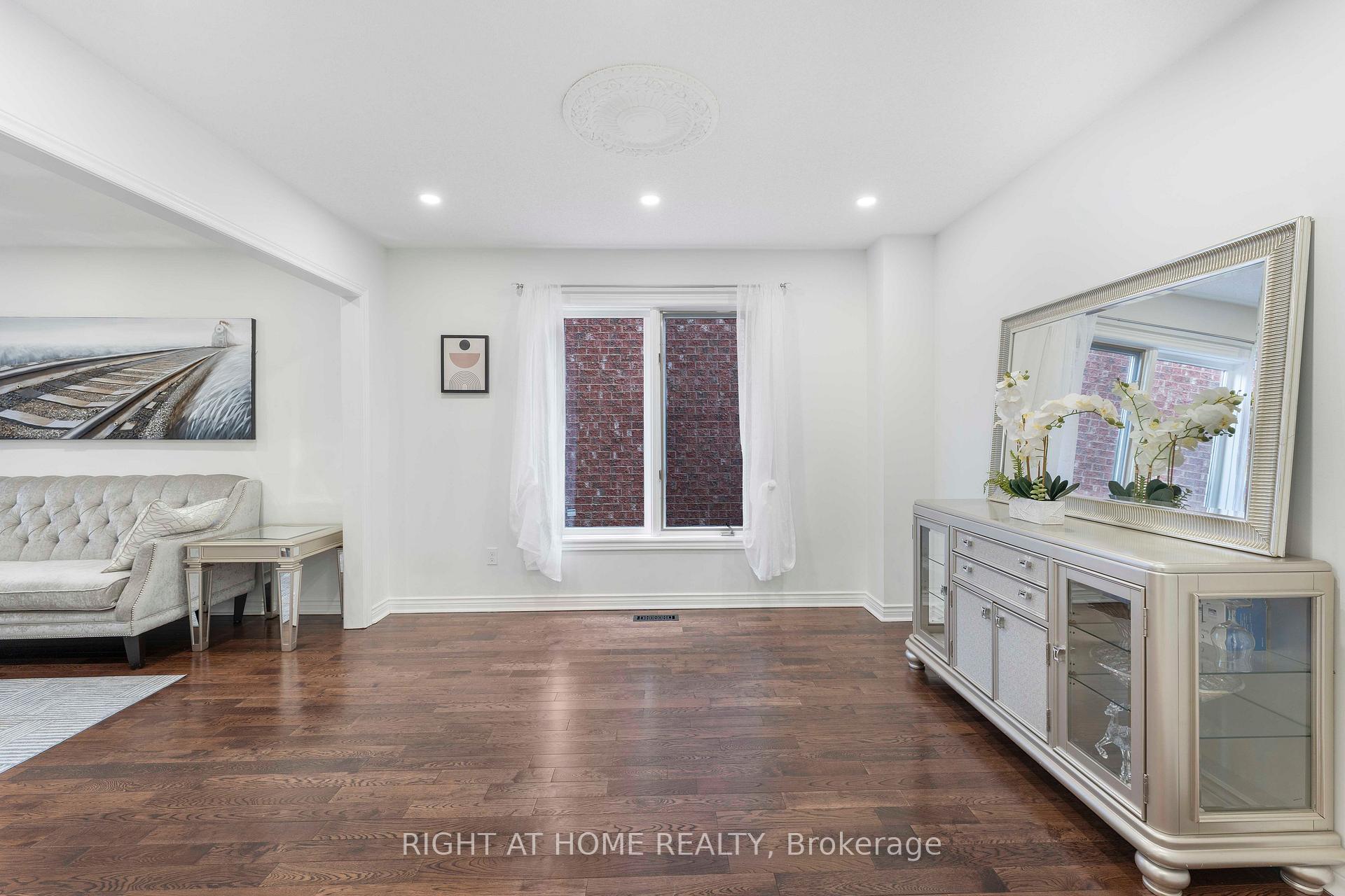 Photo 12 of 2528 Parkdale Street, Pickering, Liverpool — HOMEH