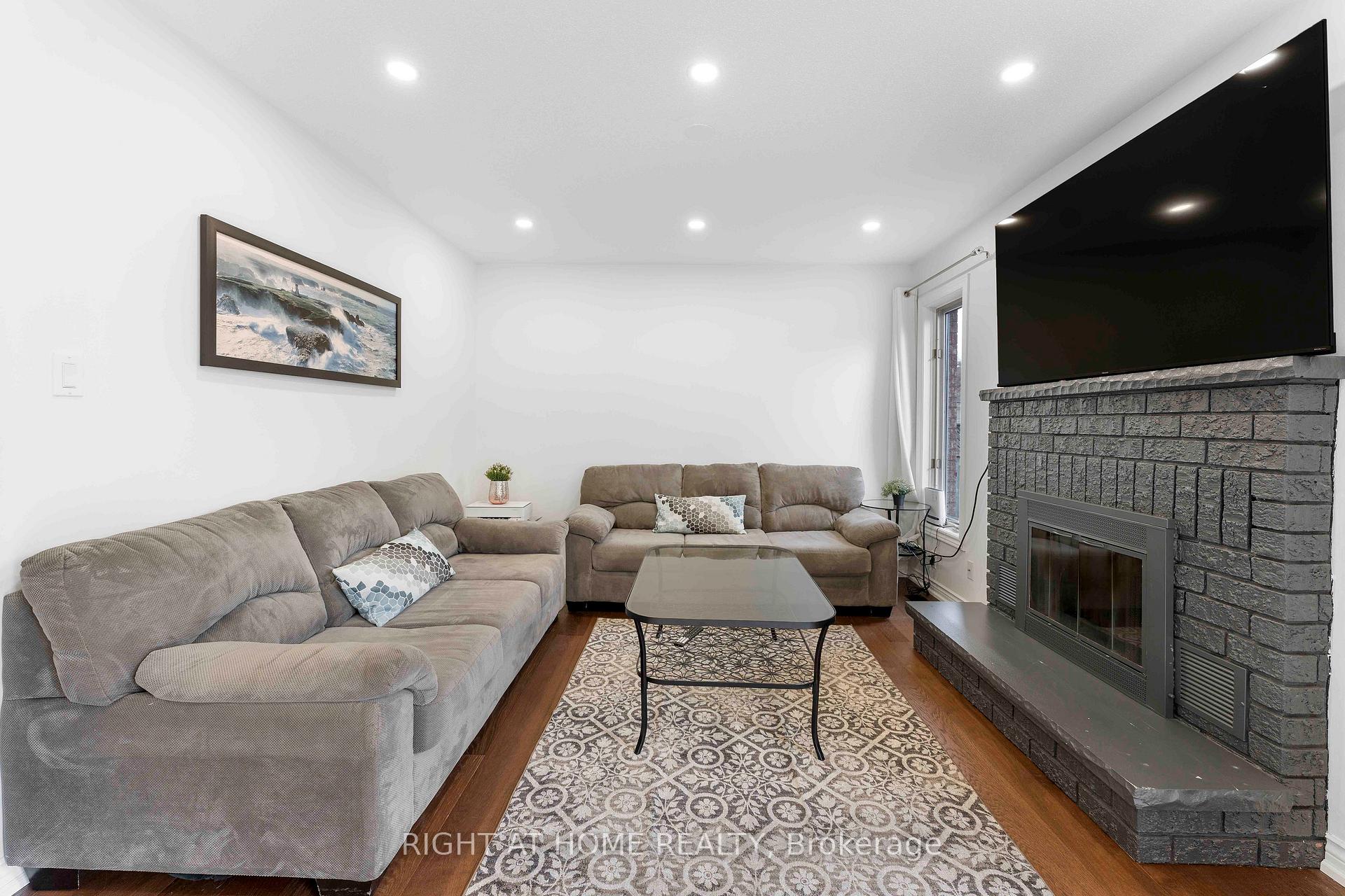 Photo 18 of 2528 Parkdale Street, Pickering, Liverpool — HOMEH
