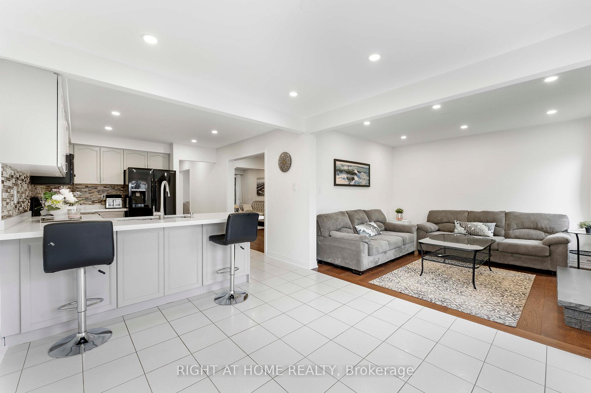 Photo 20 of 2528 Parkdale Street, Pickering, Liverpool — HOMEH