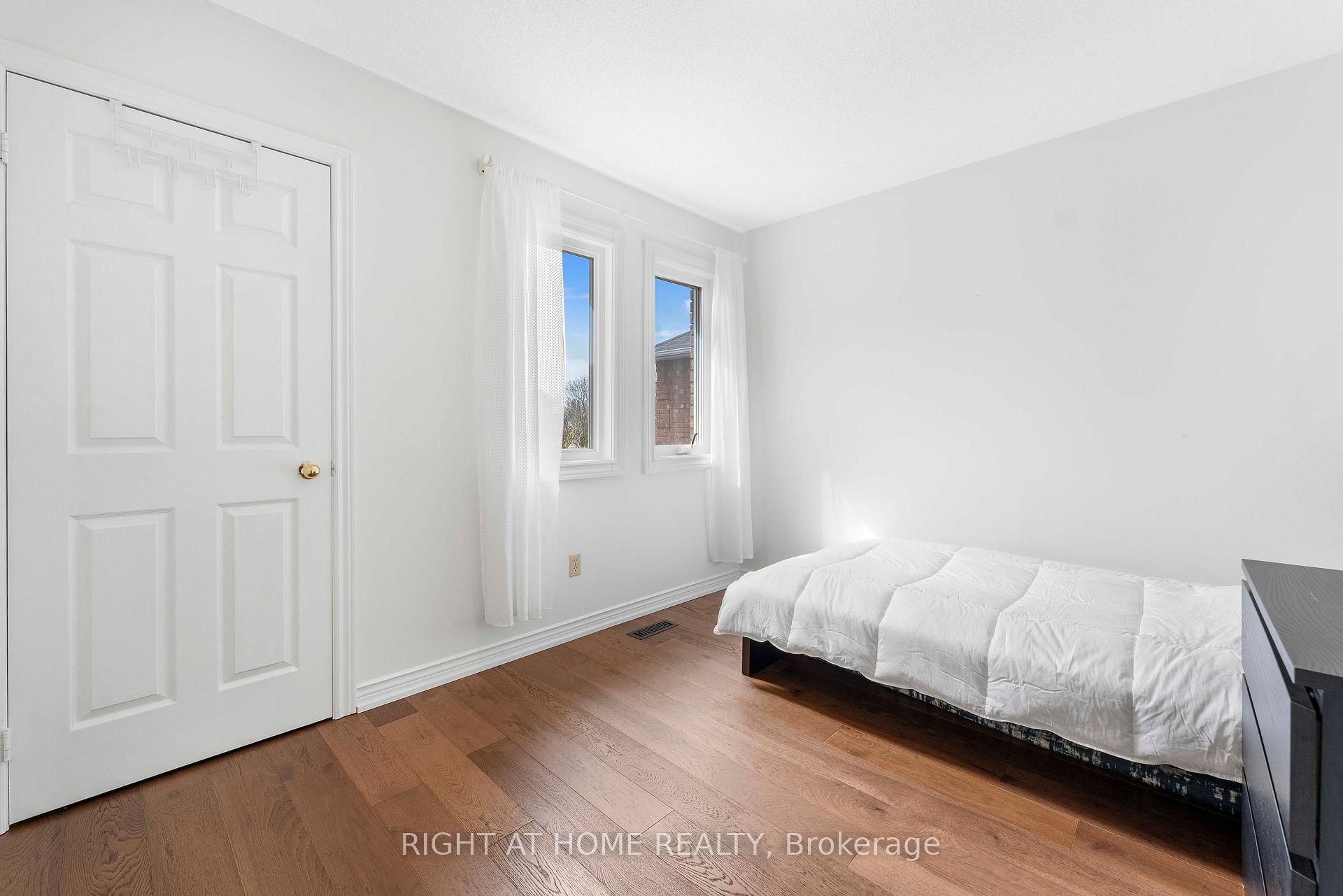 Photo 27 of 2528 Parkdale Street, Pickering, Liverpool — HOMEH