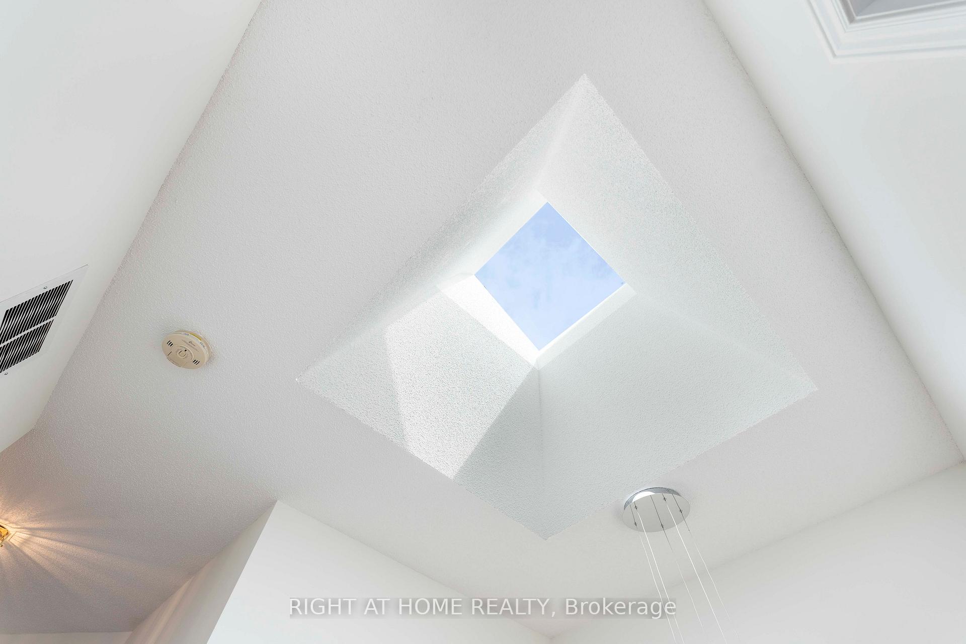Photo 34 of 2528 Parkdale Street, Pickering, Liverpool — HOMEH