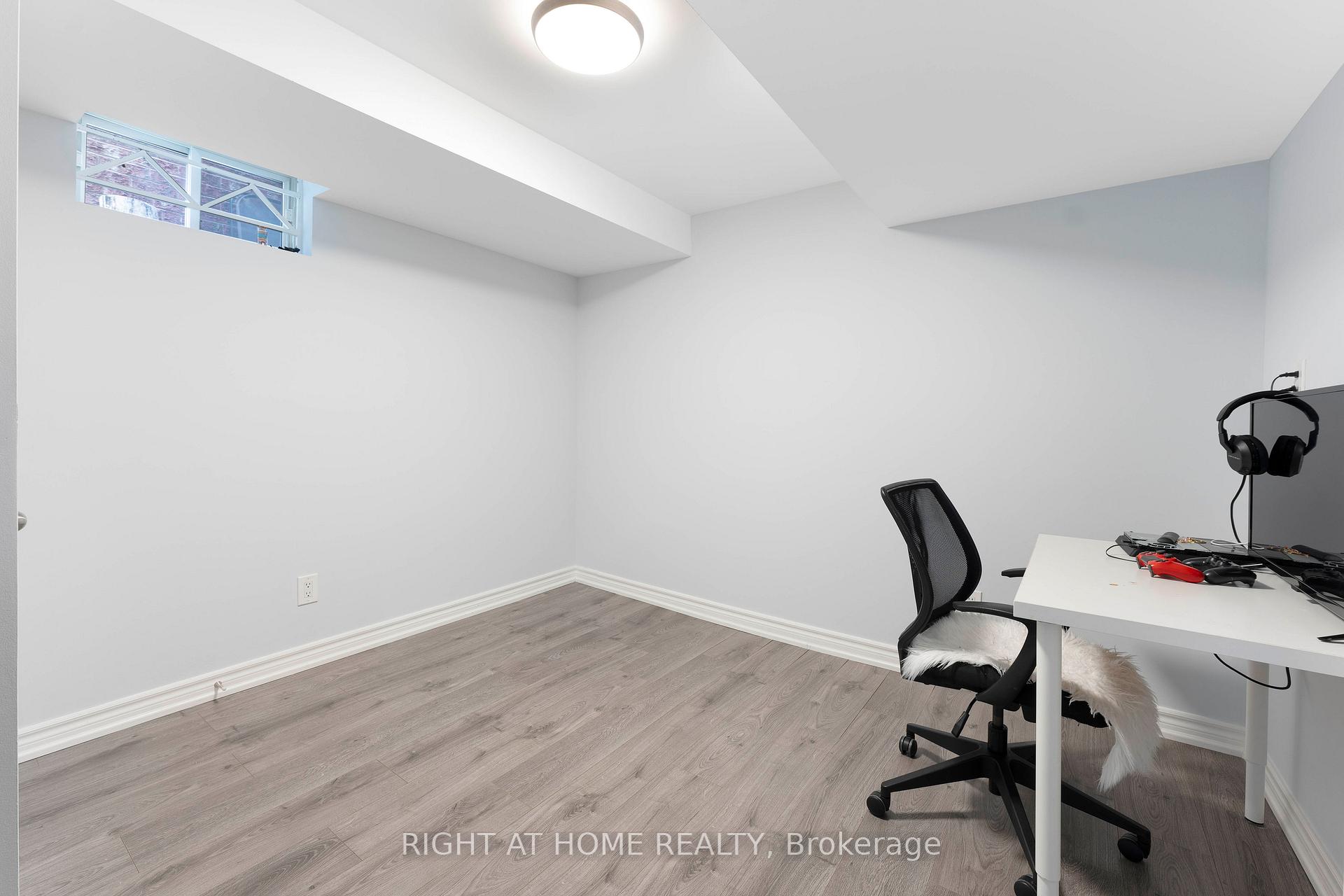 Photo 40 of 2528 Parkdale Street, Pickering, Liverpool — HOMEH
