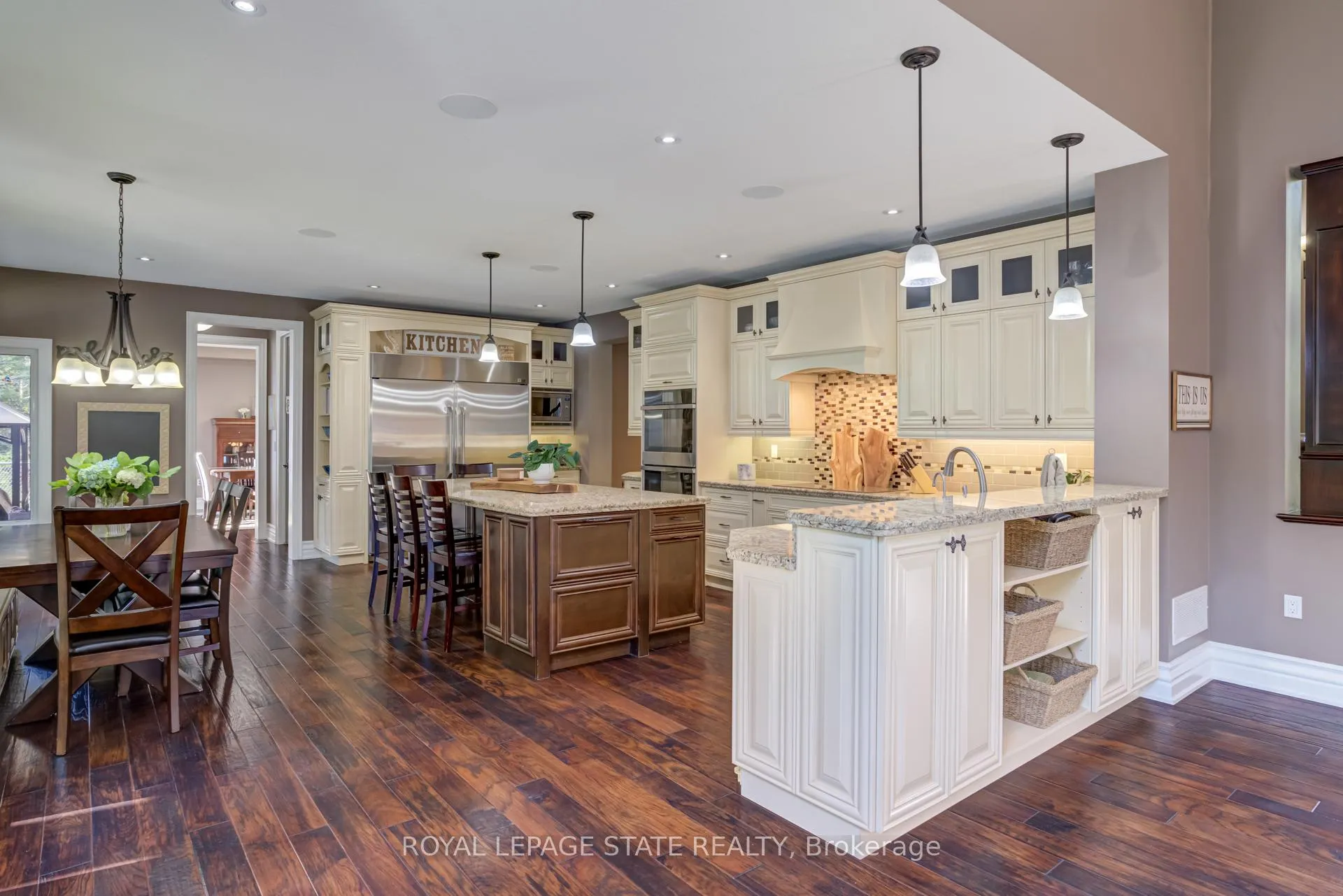 Photo 8 of 814 Binkley Road, Hamilton, Ancaster — HOMEH